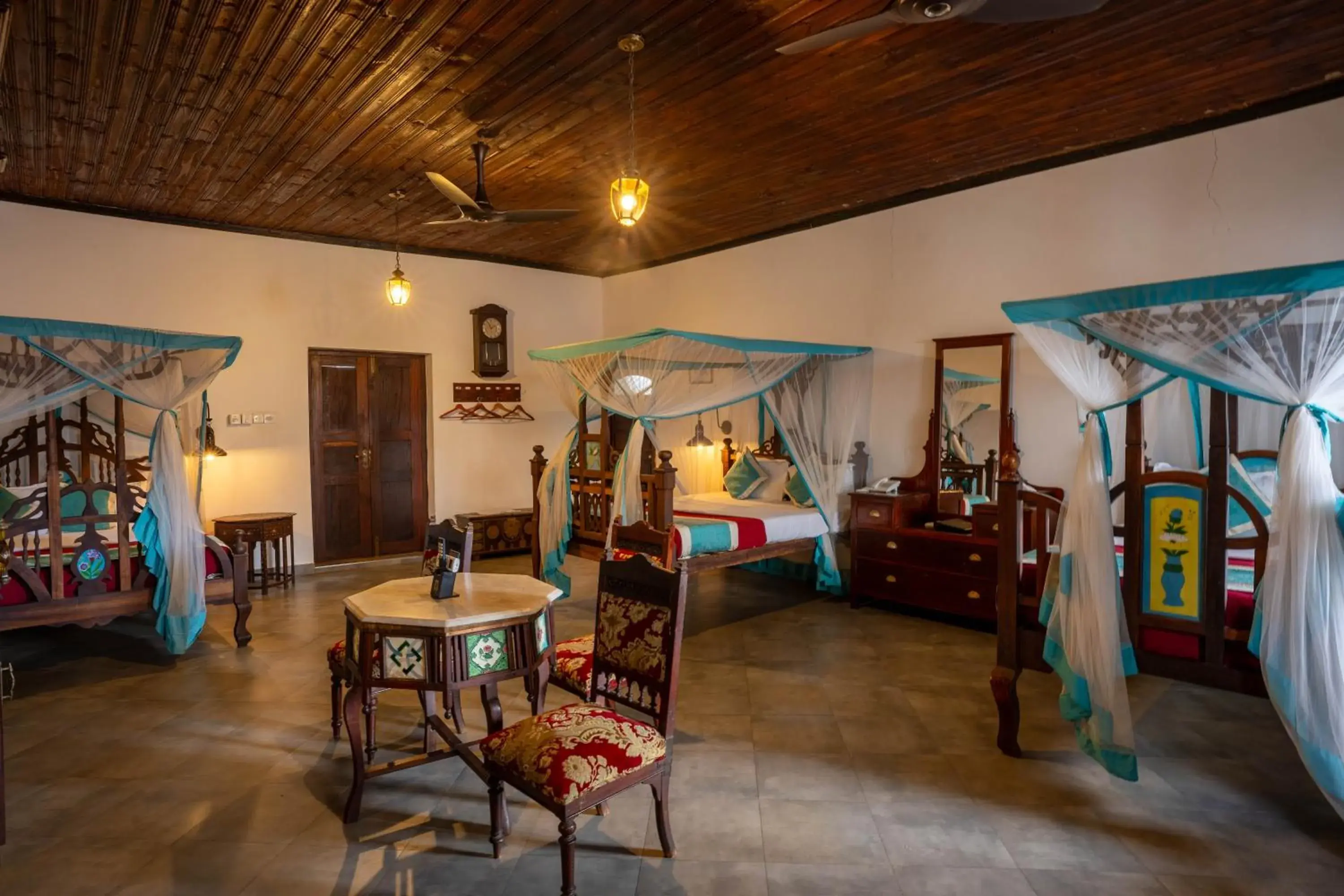 Triple Room with City View in Dhow Palace Hotel Triple Room with City View in Dhow Palace Hotel