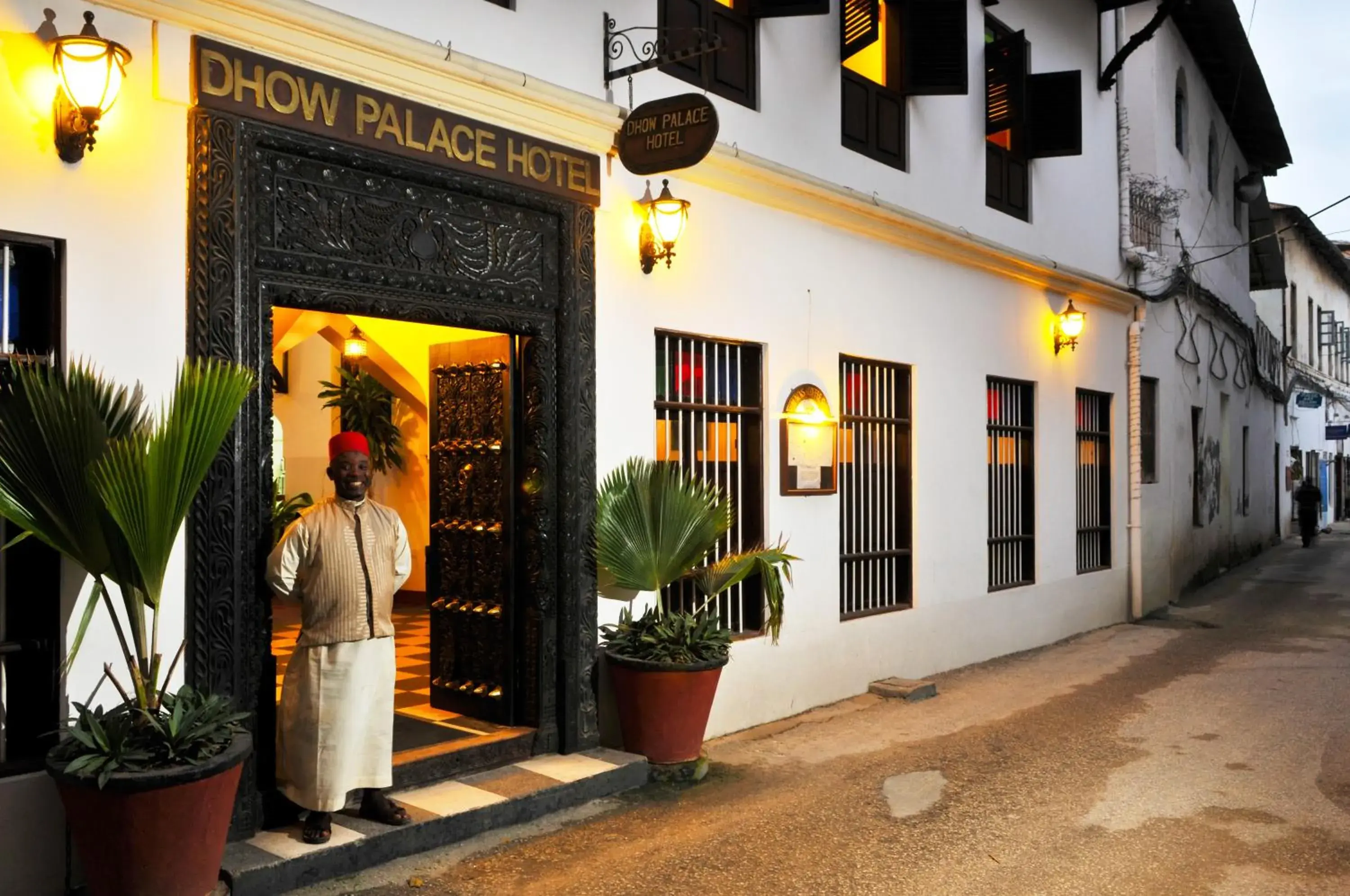 Facade/entrance in Dhow Palace Hotel Facade/entrance in Dhow Palace Hotel