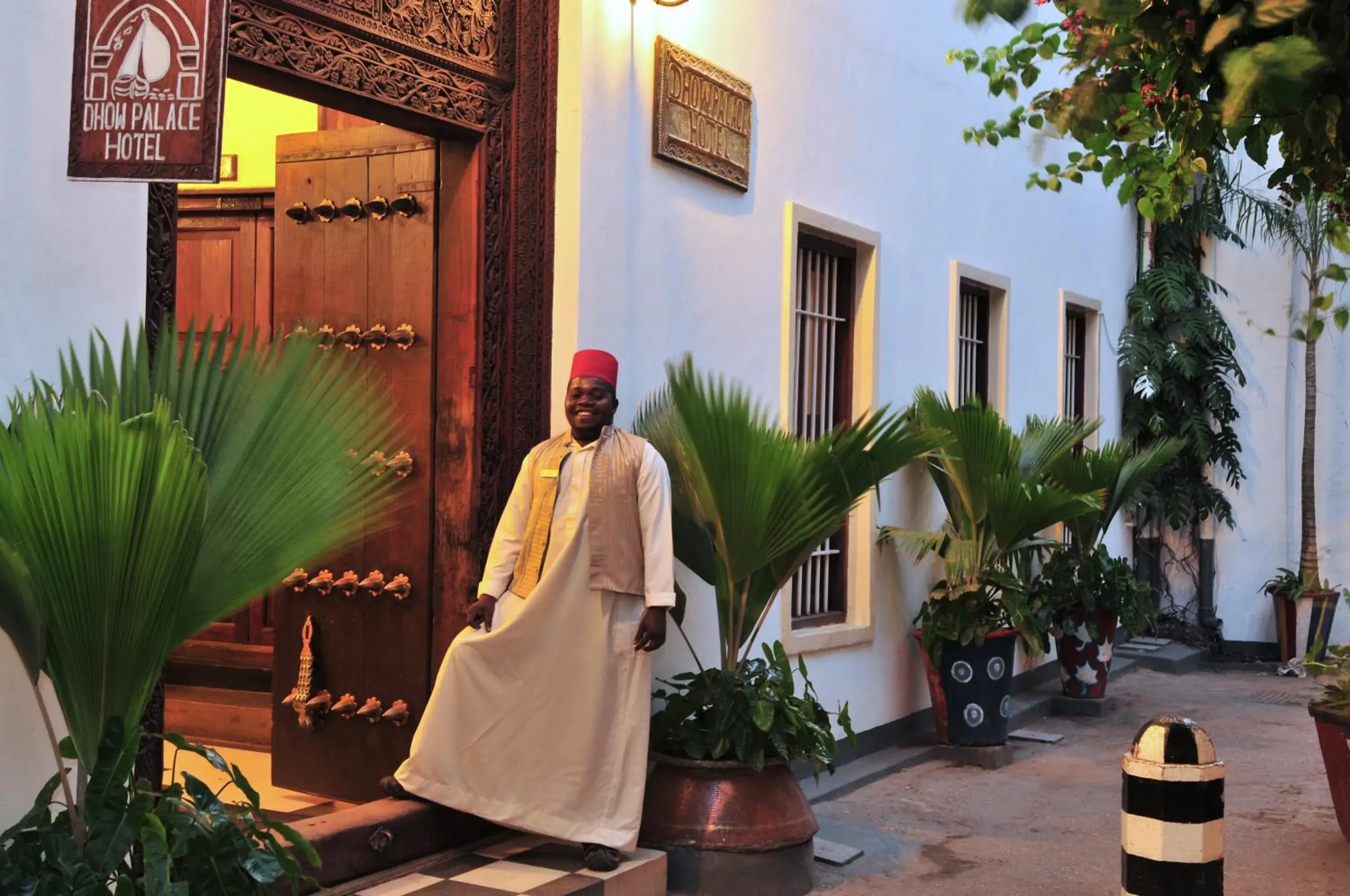 Facade/entrance in Dhow Palace Hotel Facade/entrance in Dhow Palace Hotel