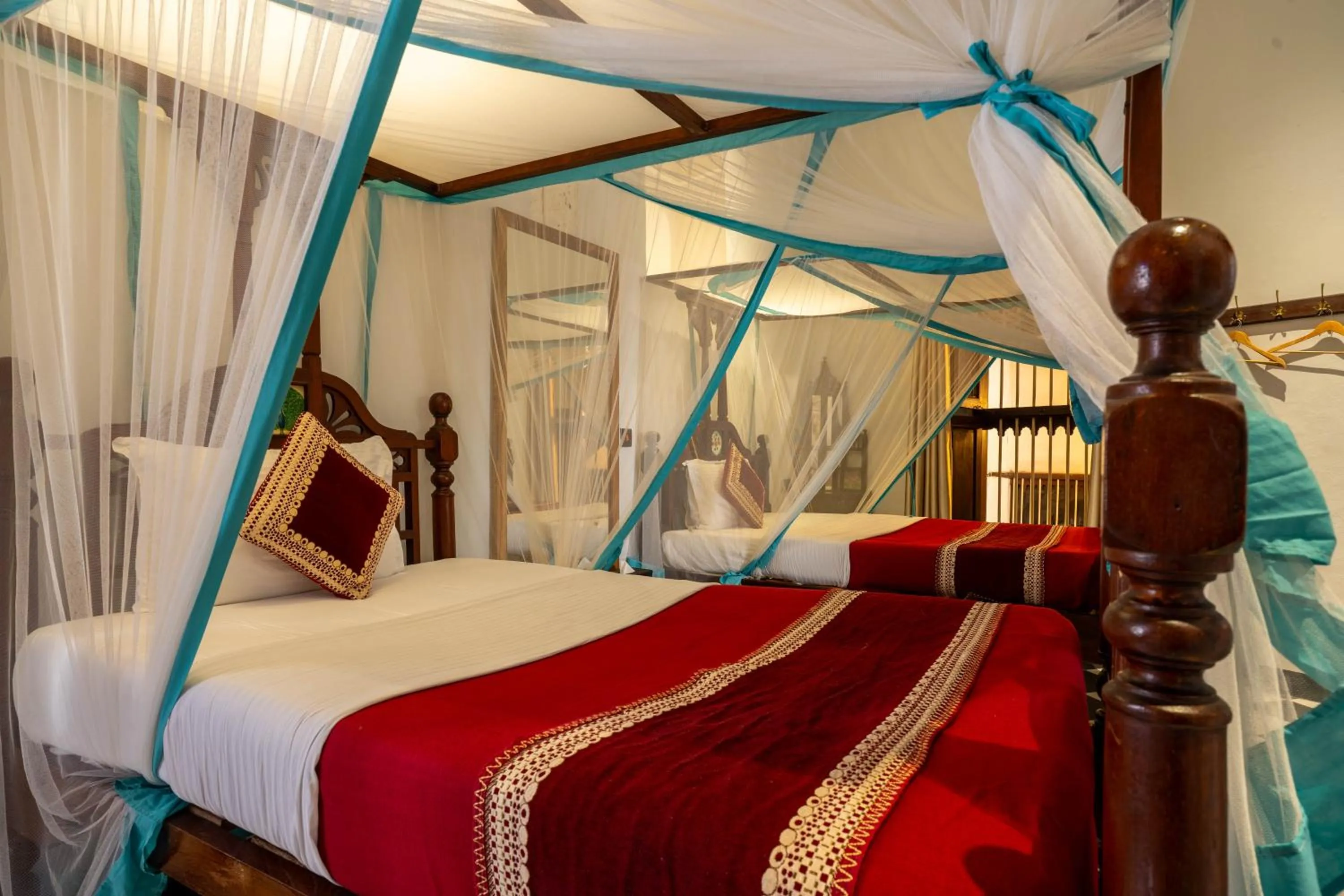 Bed in Dhow Palace Hotel