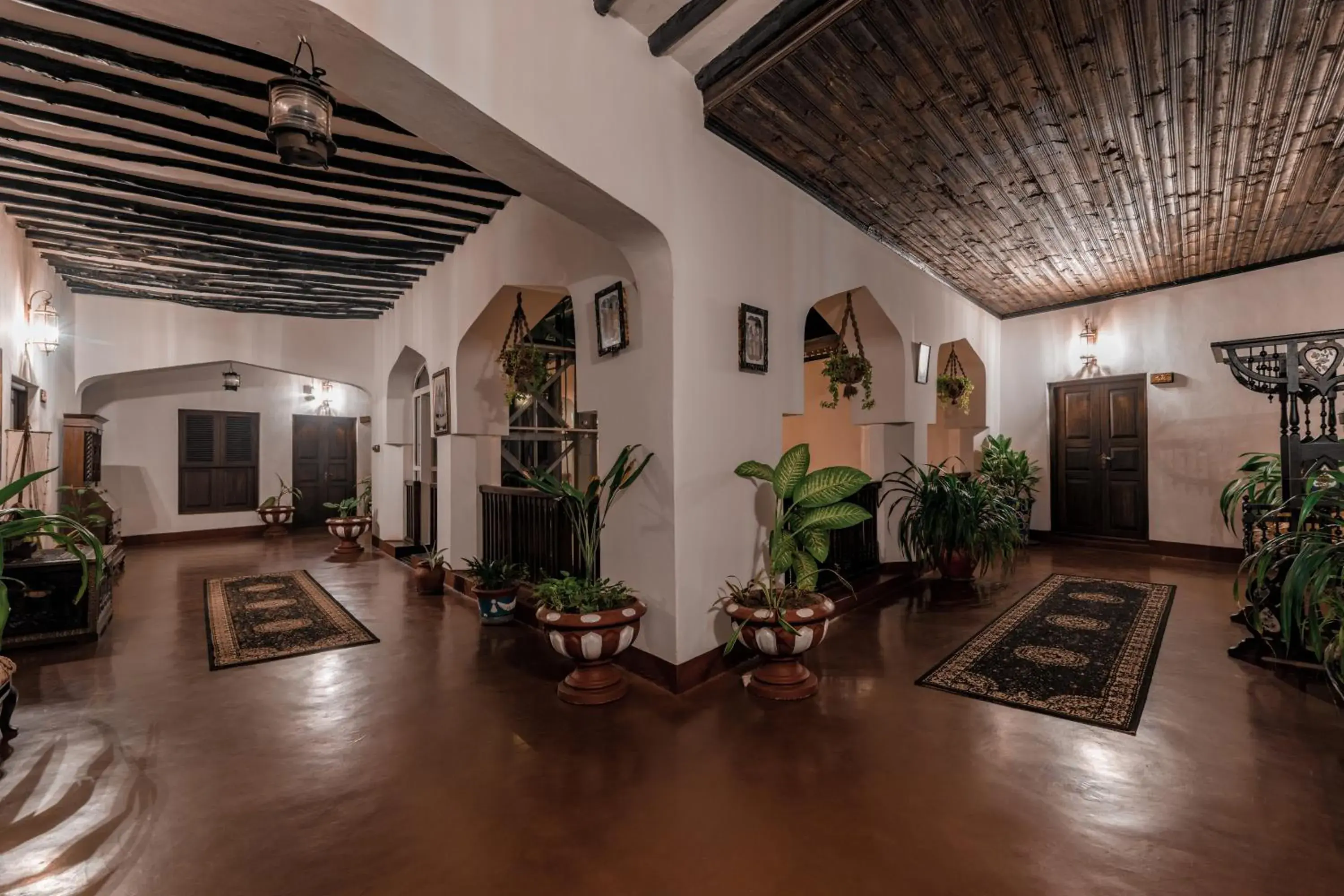 Facade/entrance in Dhow Palace Hotel Facade/entrance in Dhow Palace Hotel