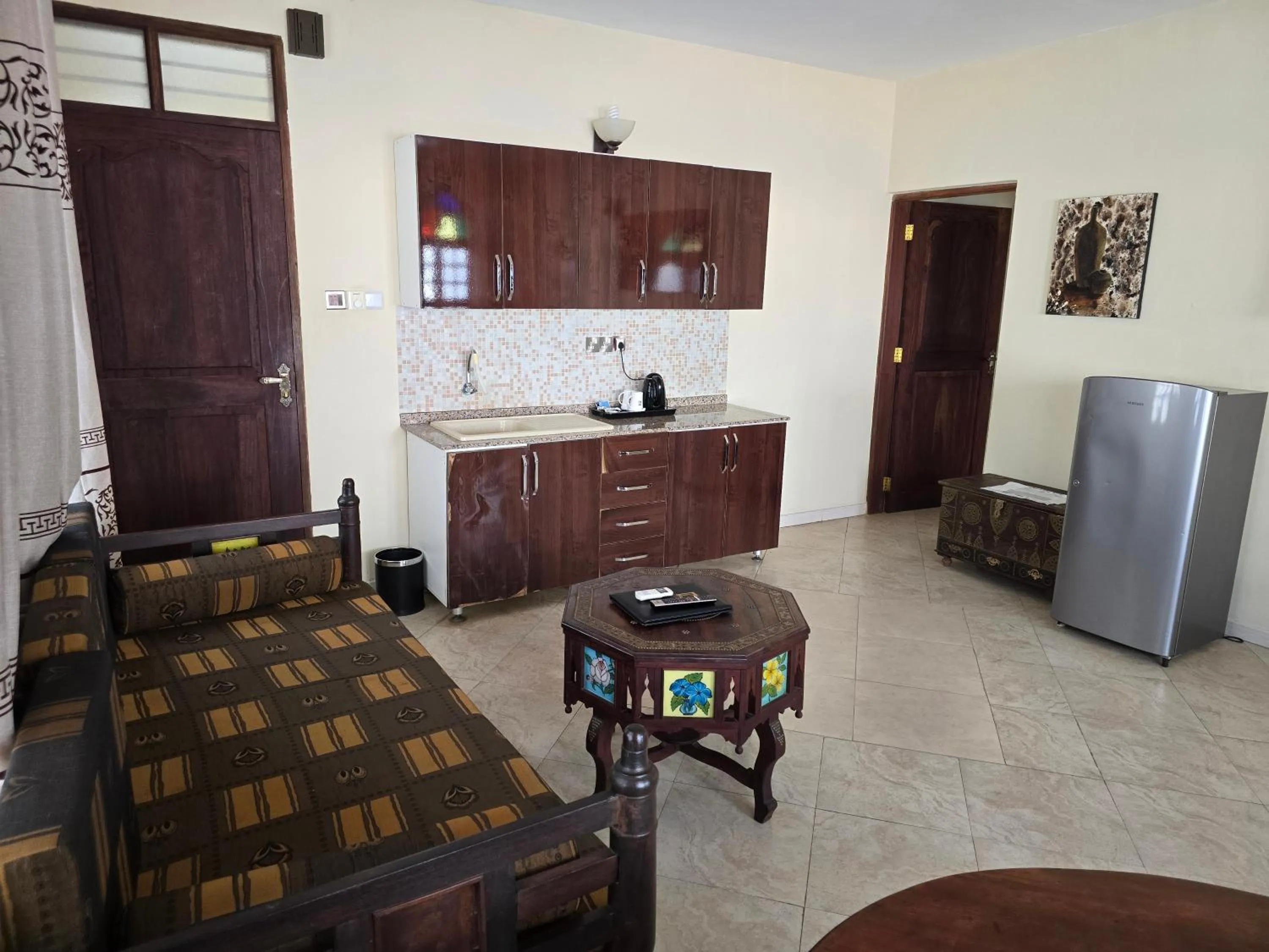 Photo of the whole room in Dhow Palace Hotel