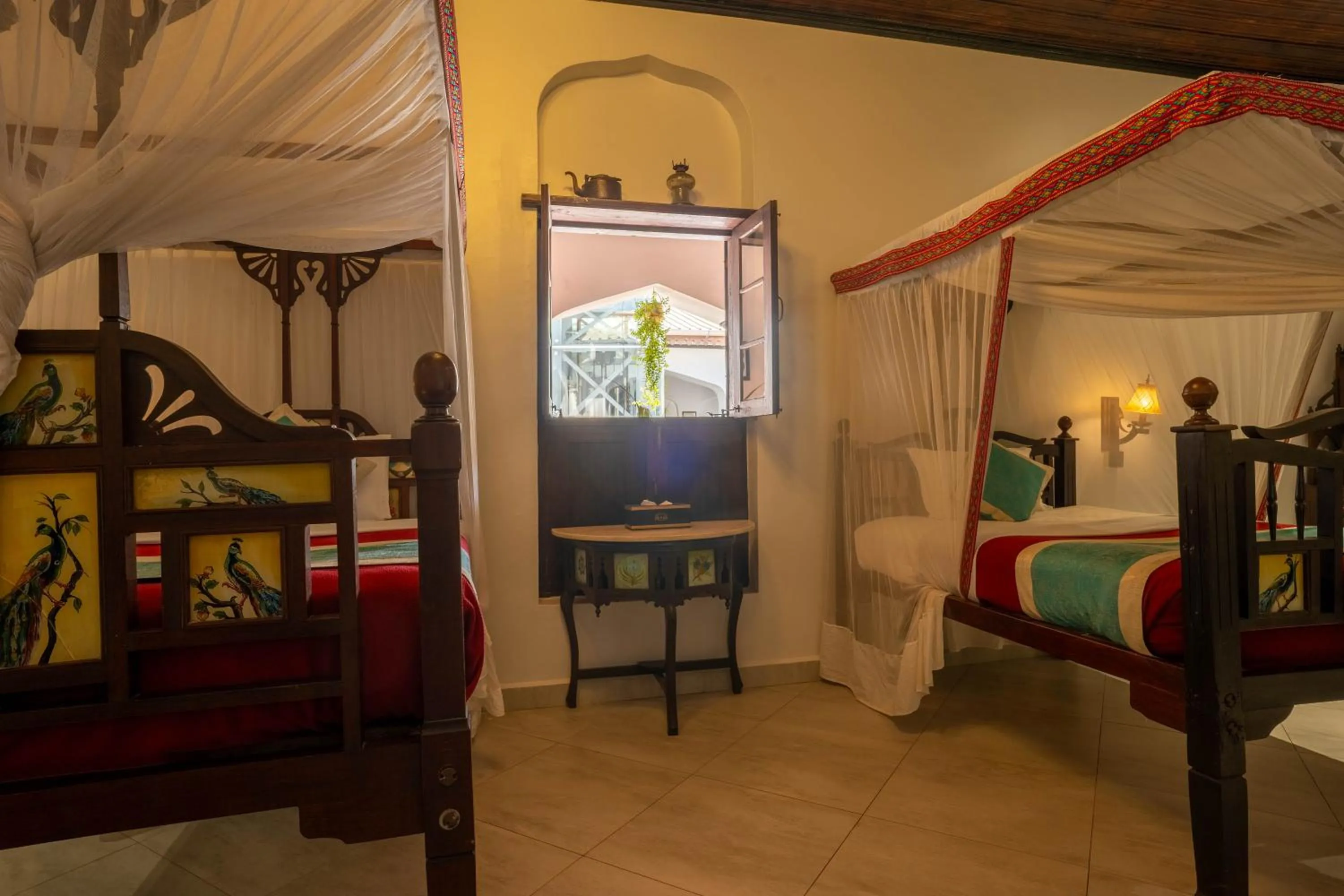 Bed in Dhow Palace Hotel