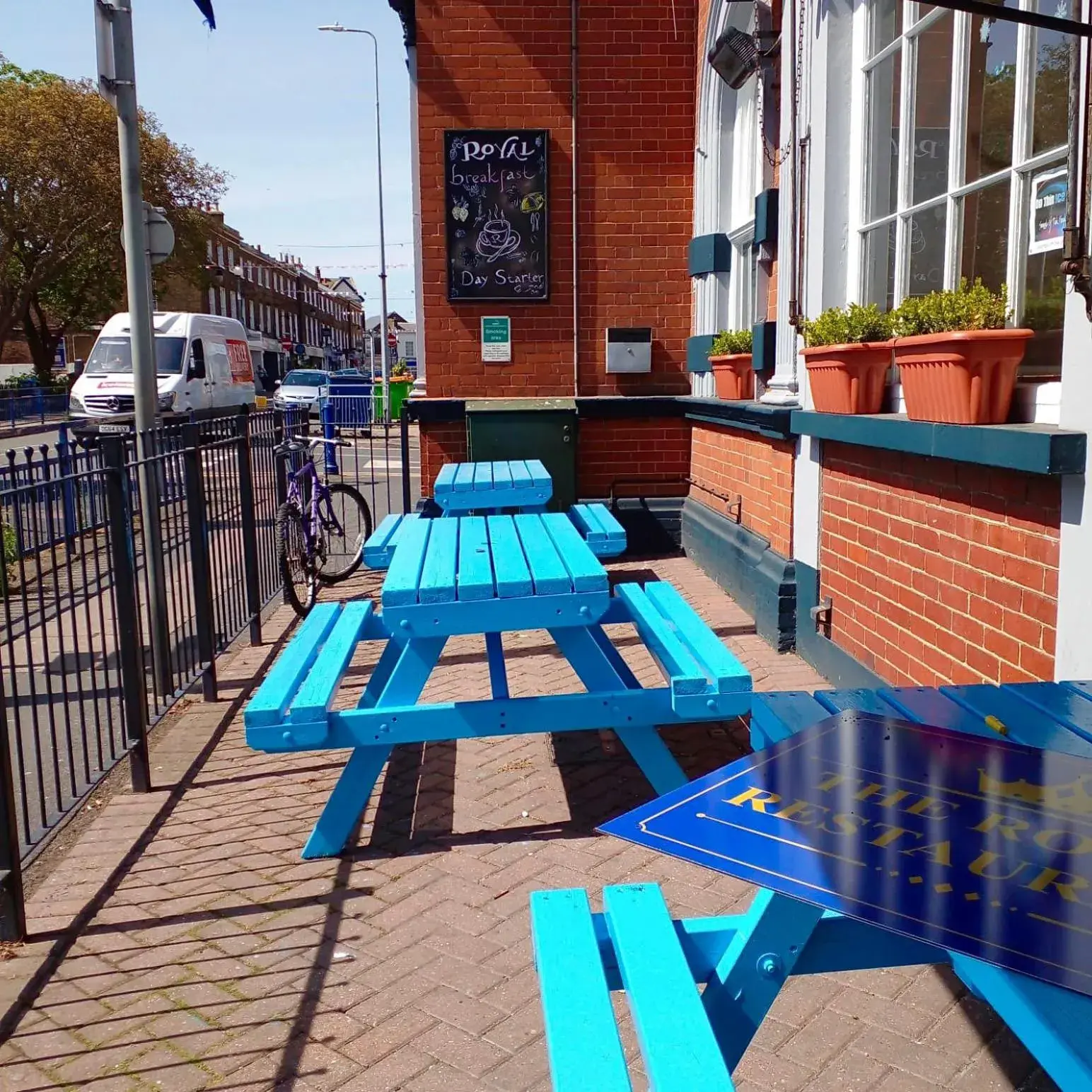 Property building in Royal Hotel Sheerness Property building in Royal Hotel Sheerness