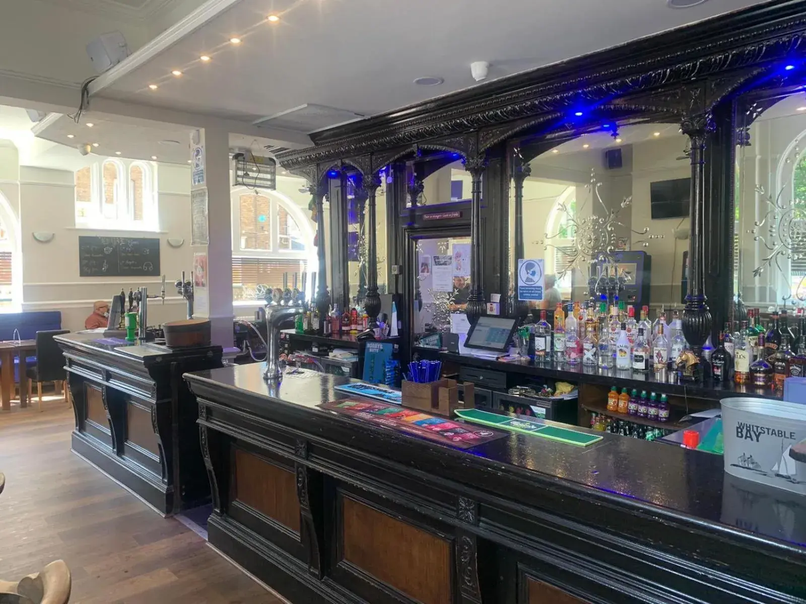Lounge or bar in Royal Hotel Sheerness Lounge or bar in Royal Hotel Sheerness