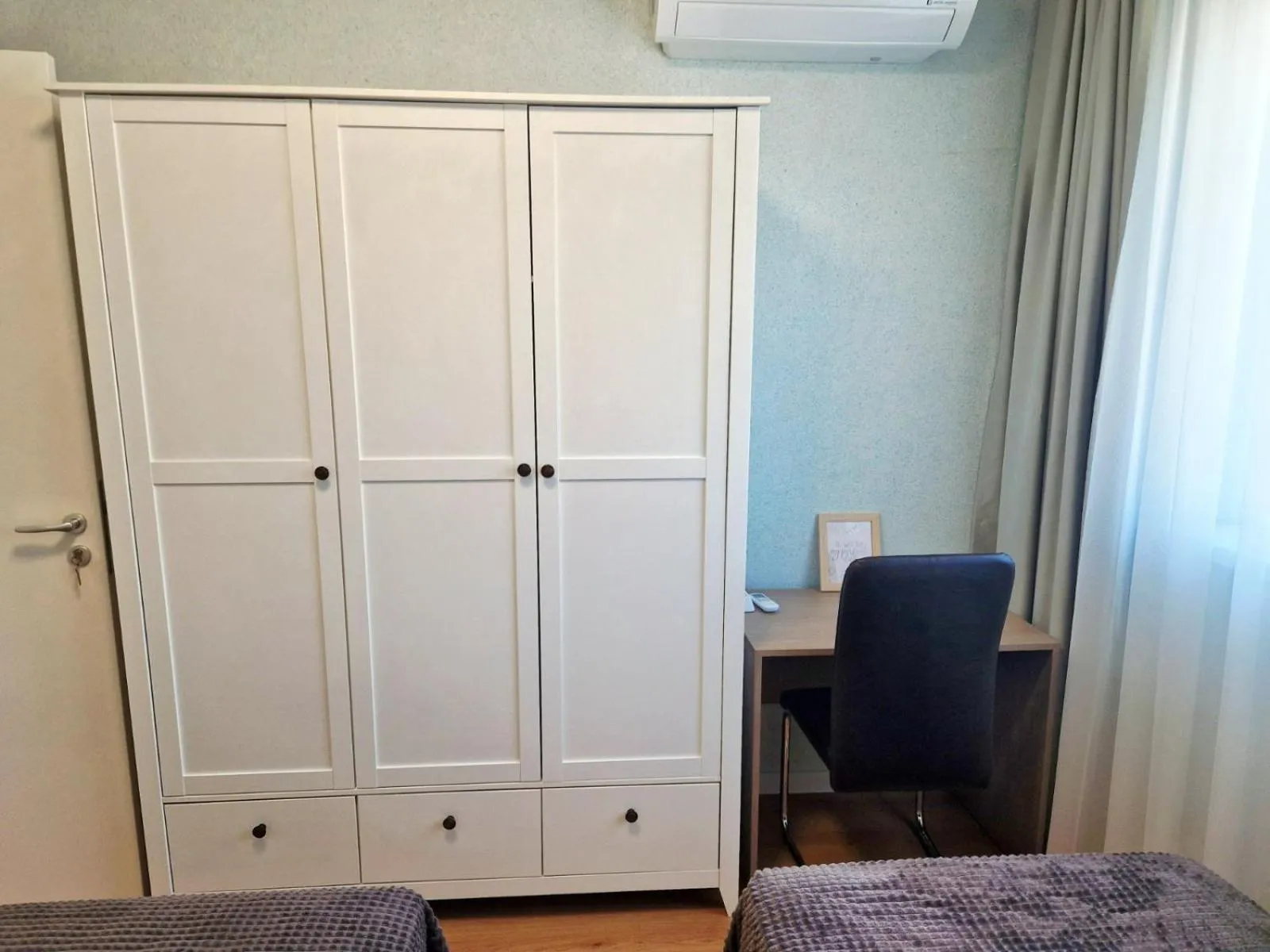 wardrobe in PAPAYA APARTMENTS