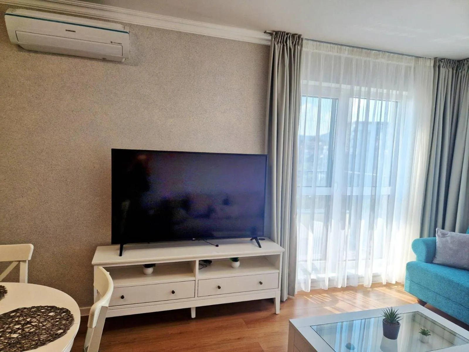 TV and multimedia in PAPAYA APARTMENTS