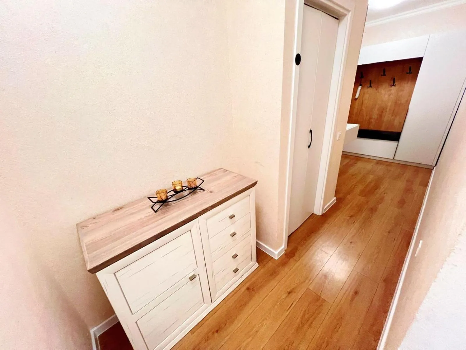 wardrobe in PAPAYA APARTMENTS