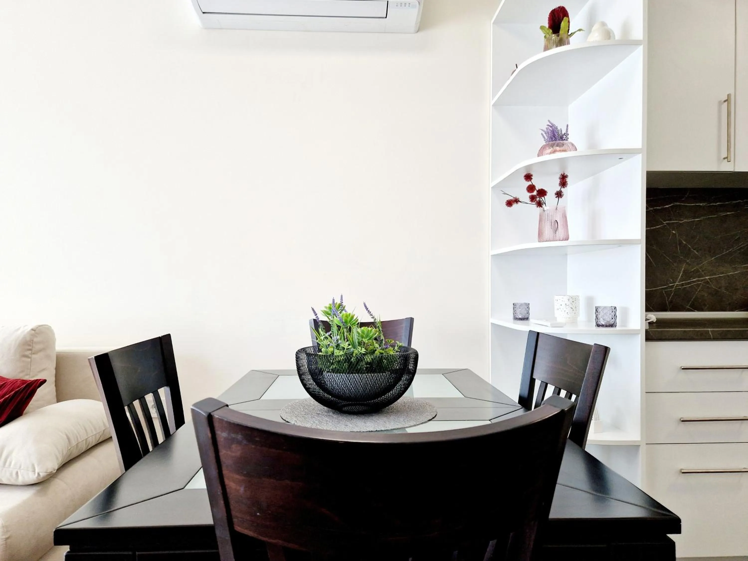 Dining area in PAPAYA APARTMENTS