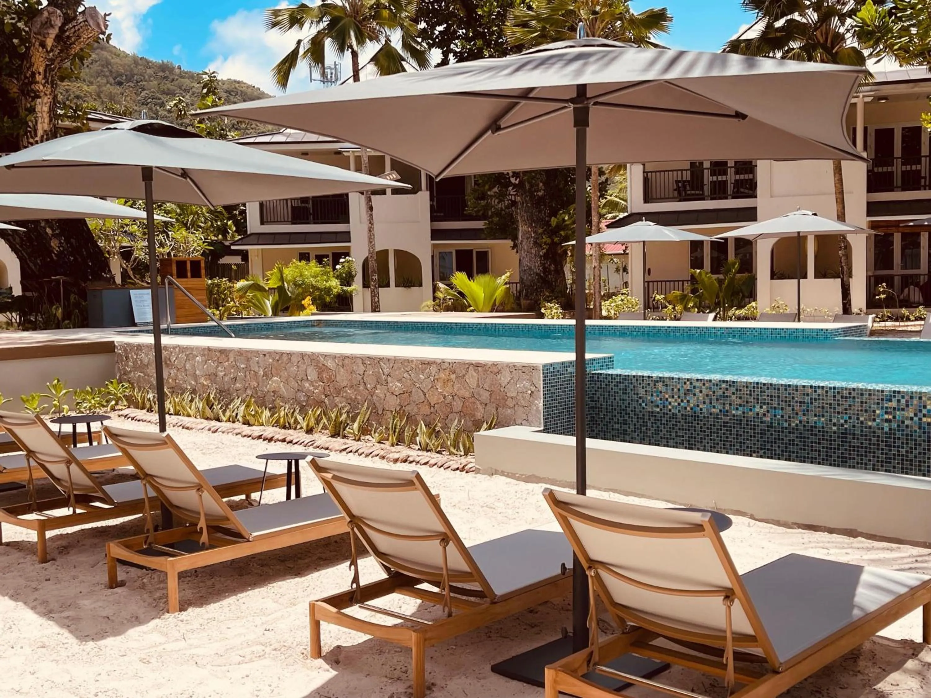 Pool view in Indian Ocean Lodge