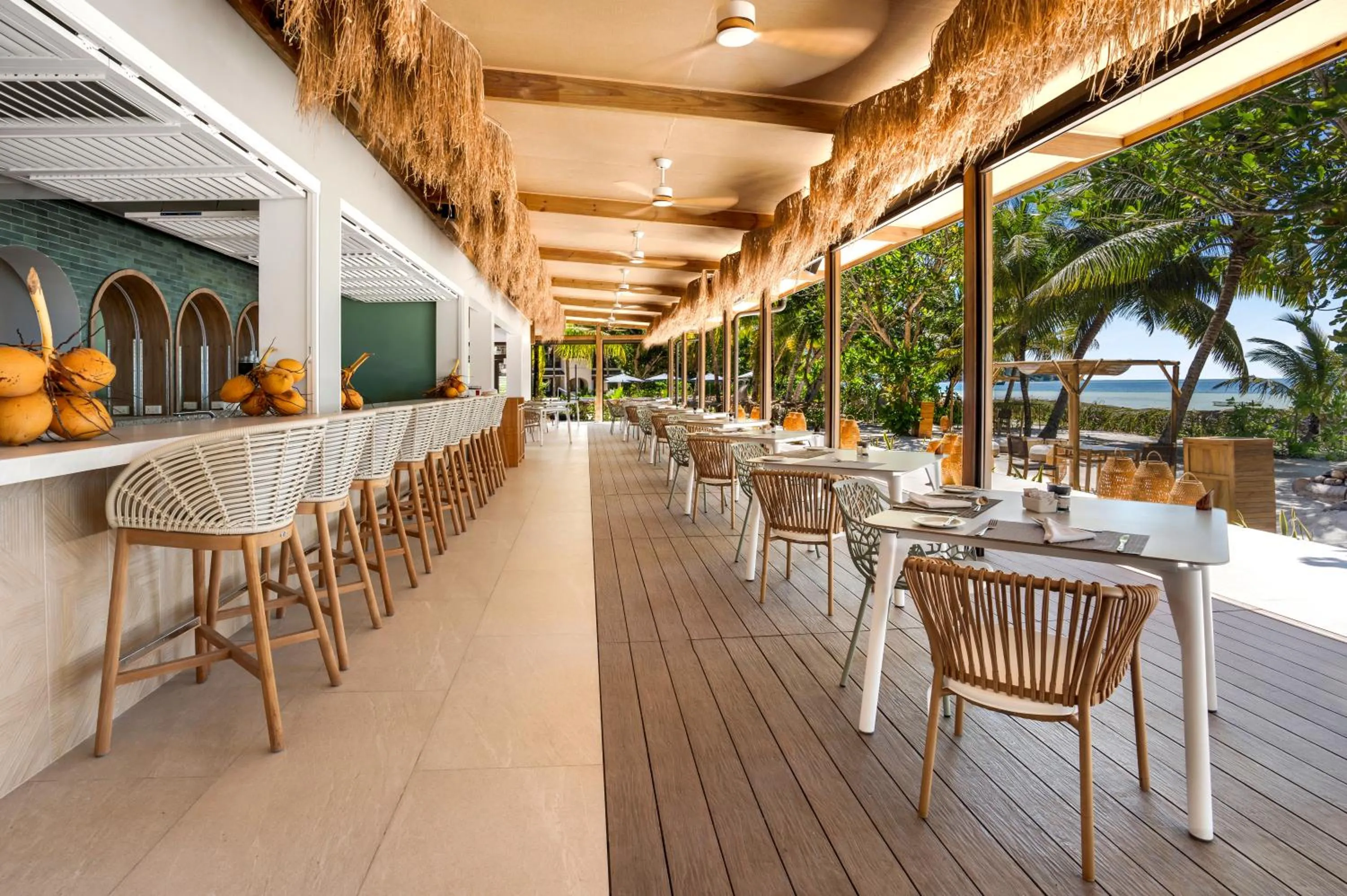 Lounge or bar in Indian Ocean Lodge