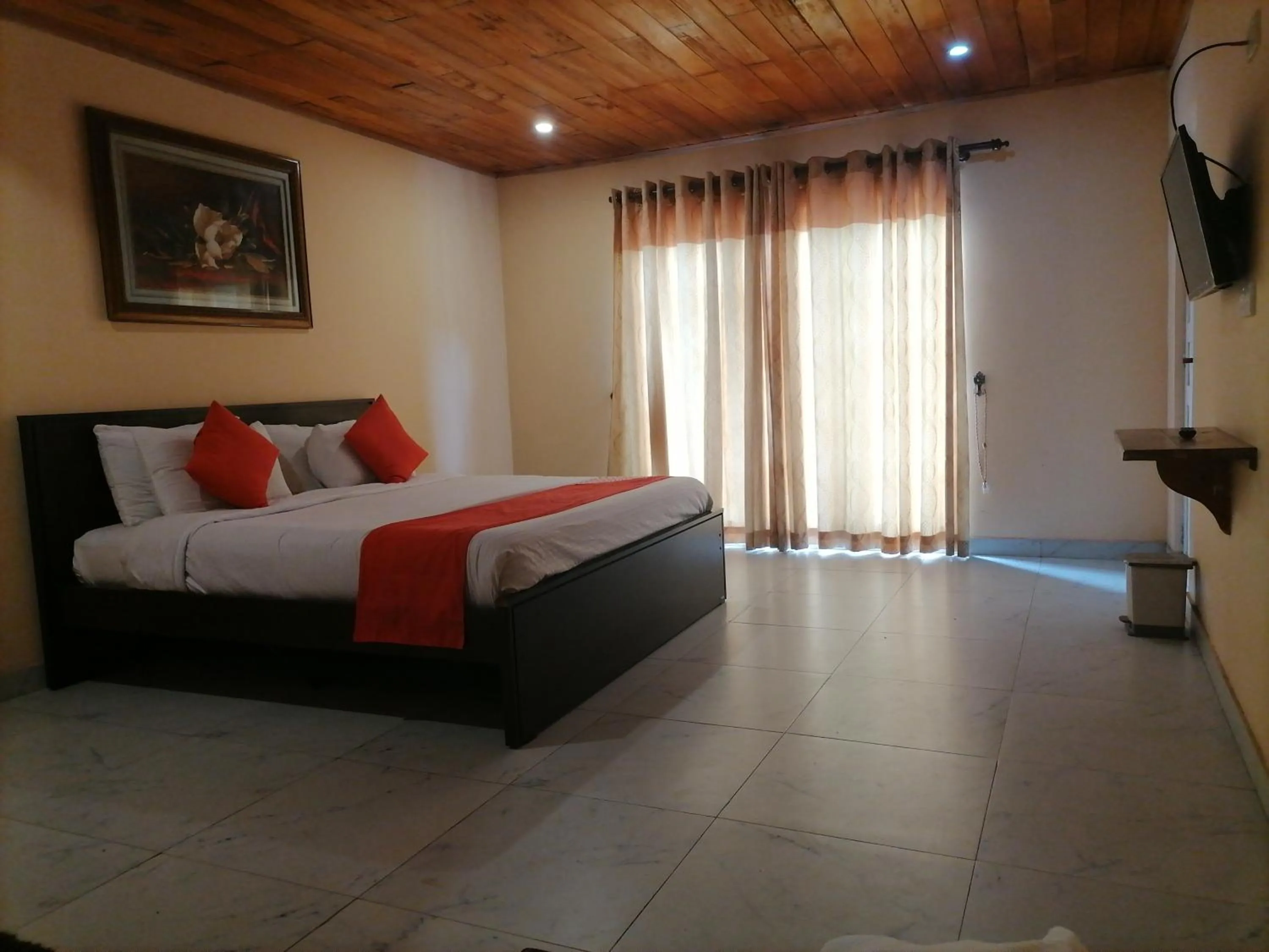 Bed in Maha Royal Hotel