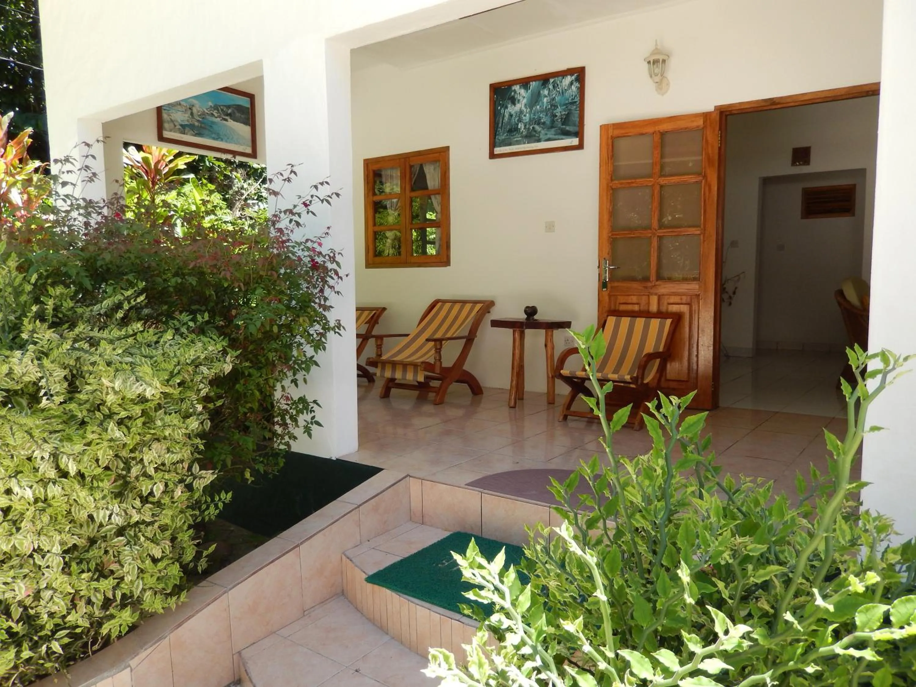 Facade/entrance in Tannette Villa