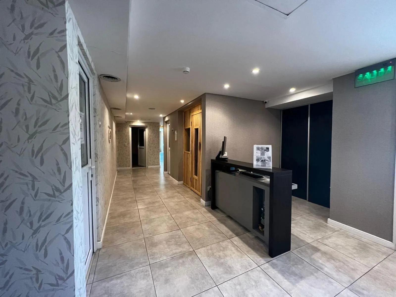 Sauna in Days Inn Zarate