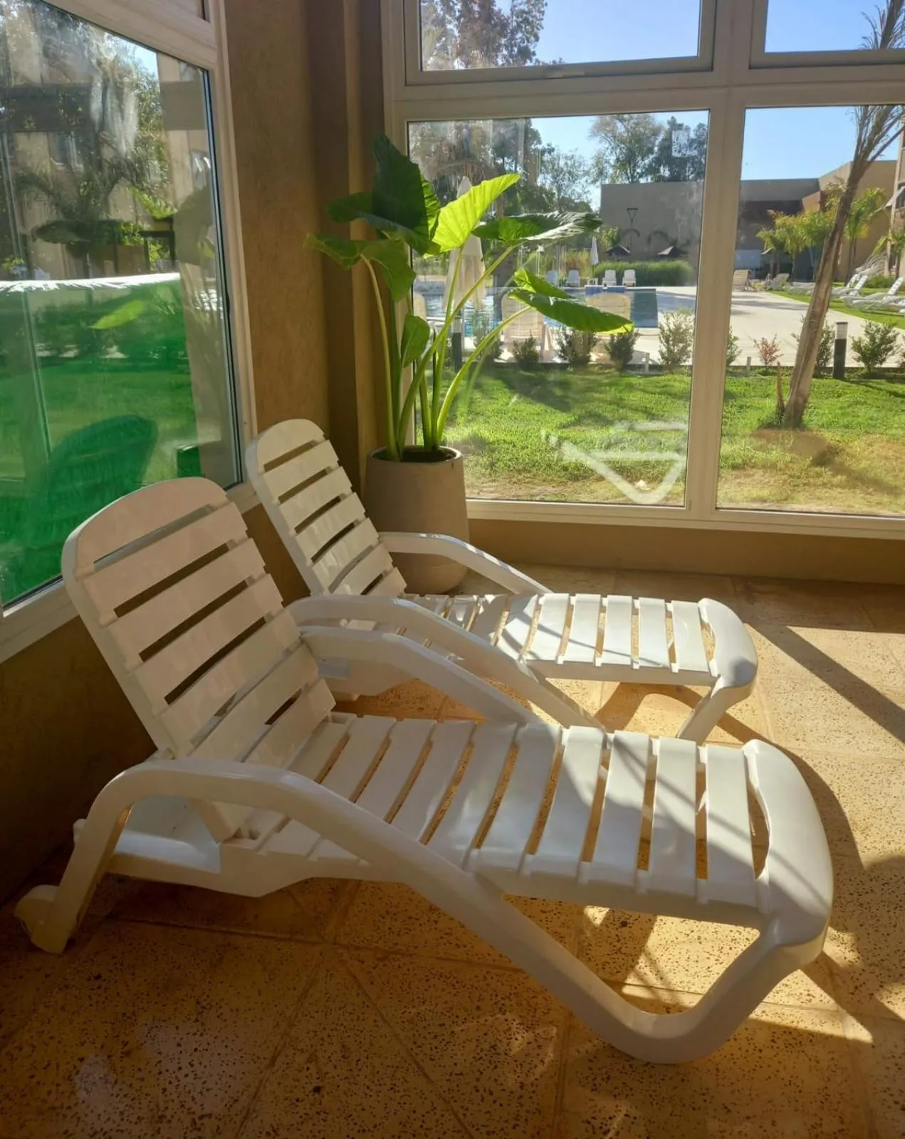 Solarium in Days Inn Zarate