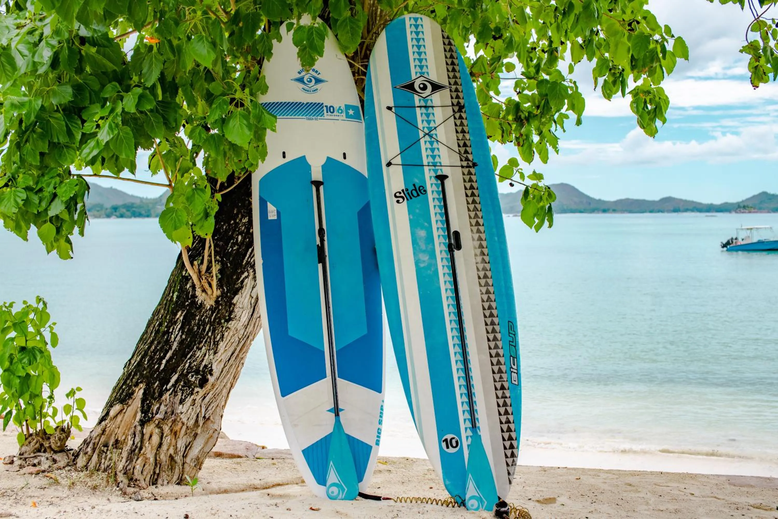 Canoeing in Hotel L'Archipel