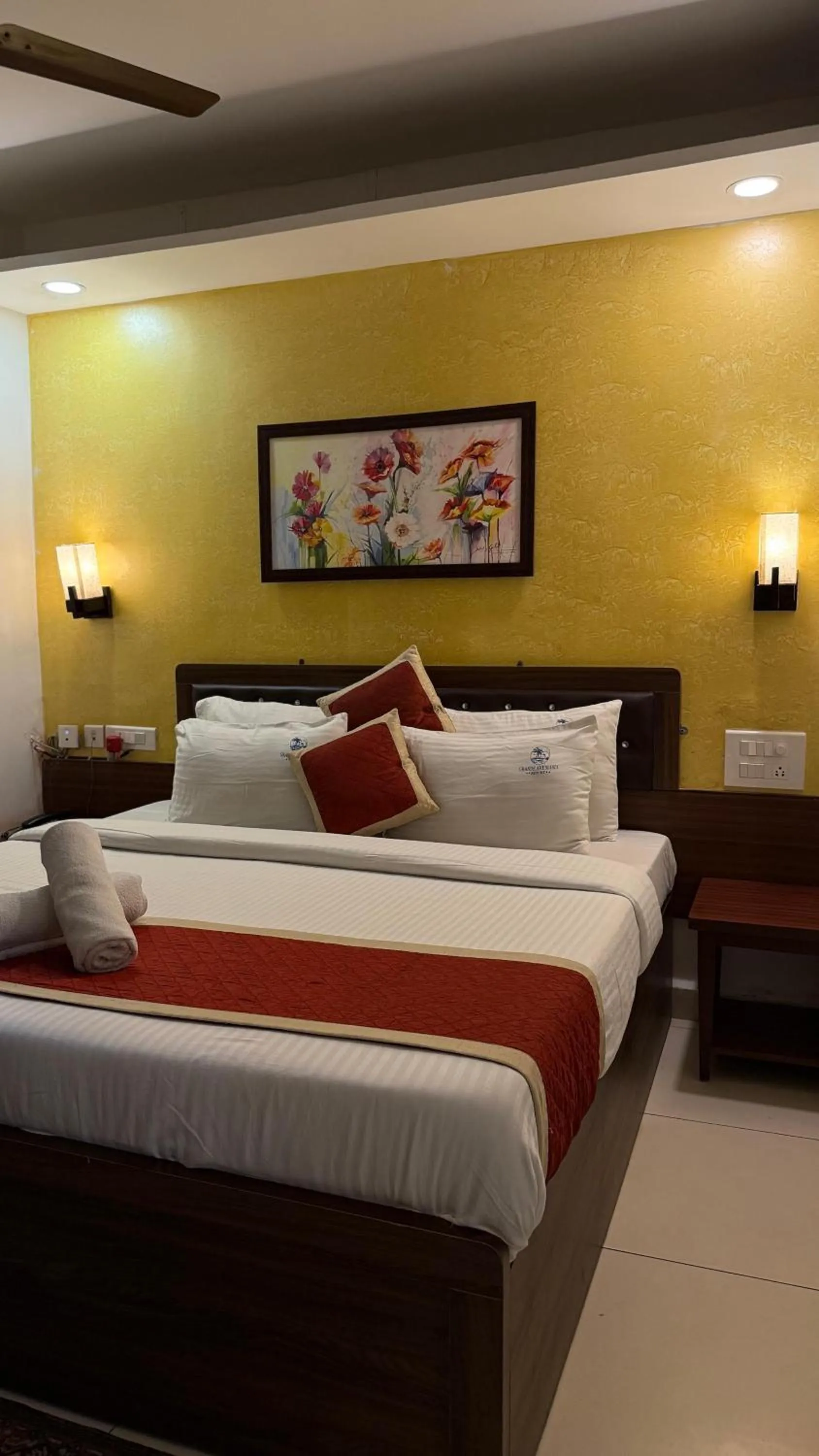 Bedroom, Bed in Grande Ave Maria Resort