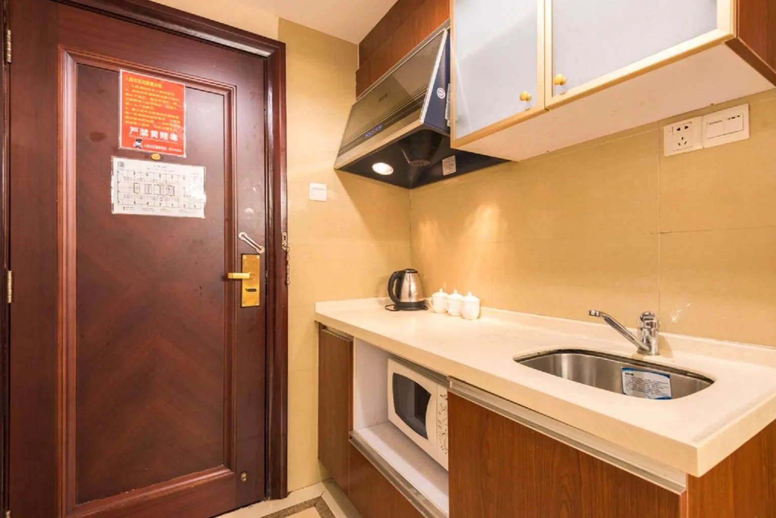 Grand Continental Apartment