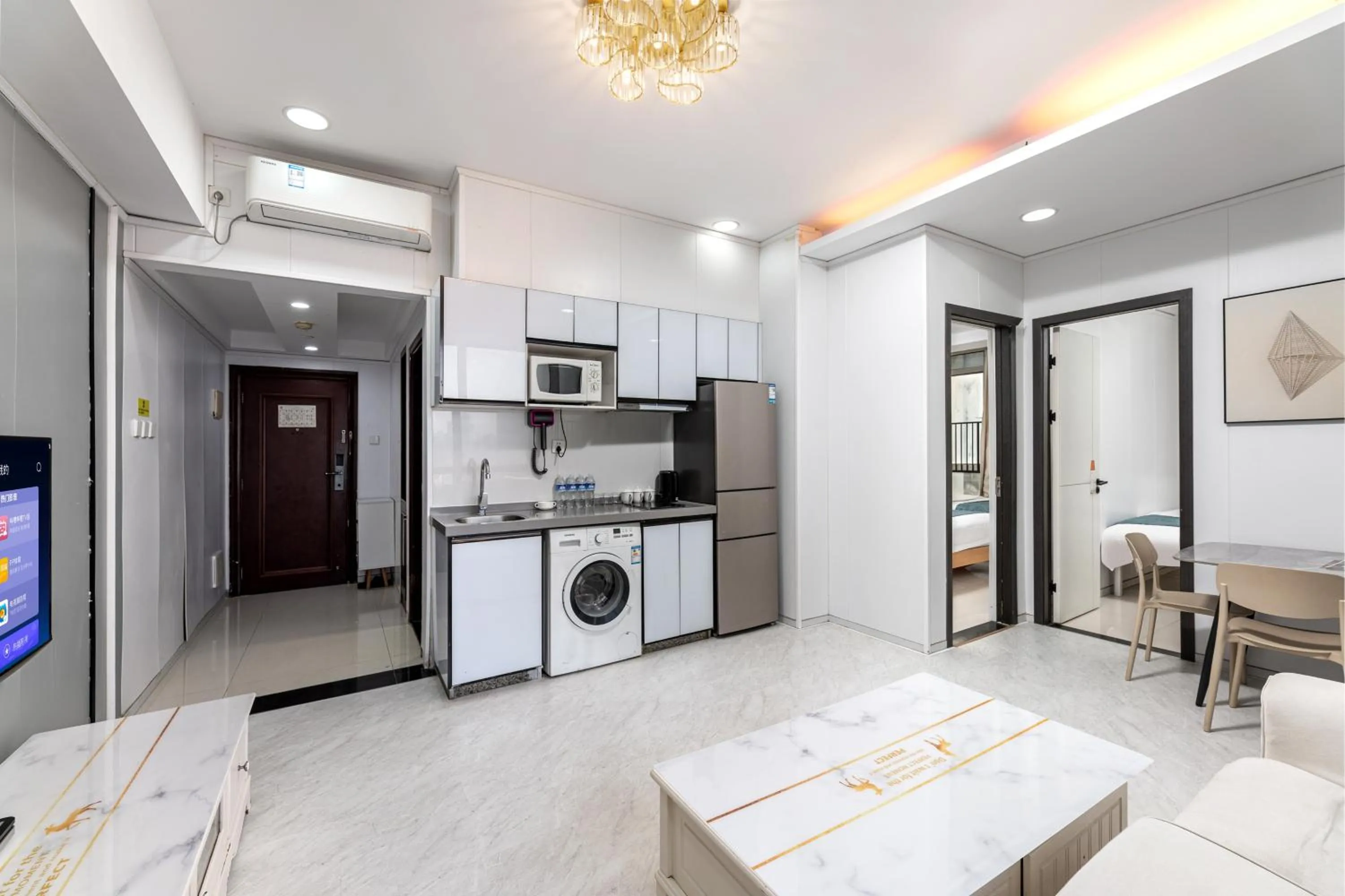 Grand Continental Apartment