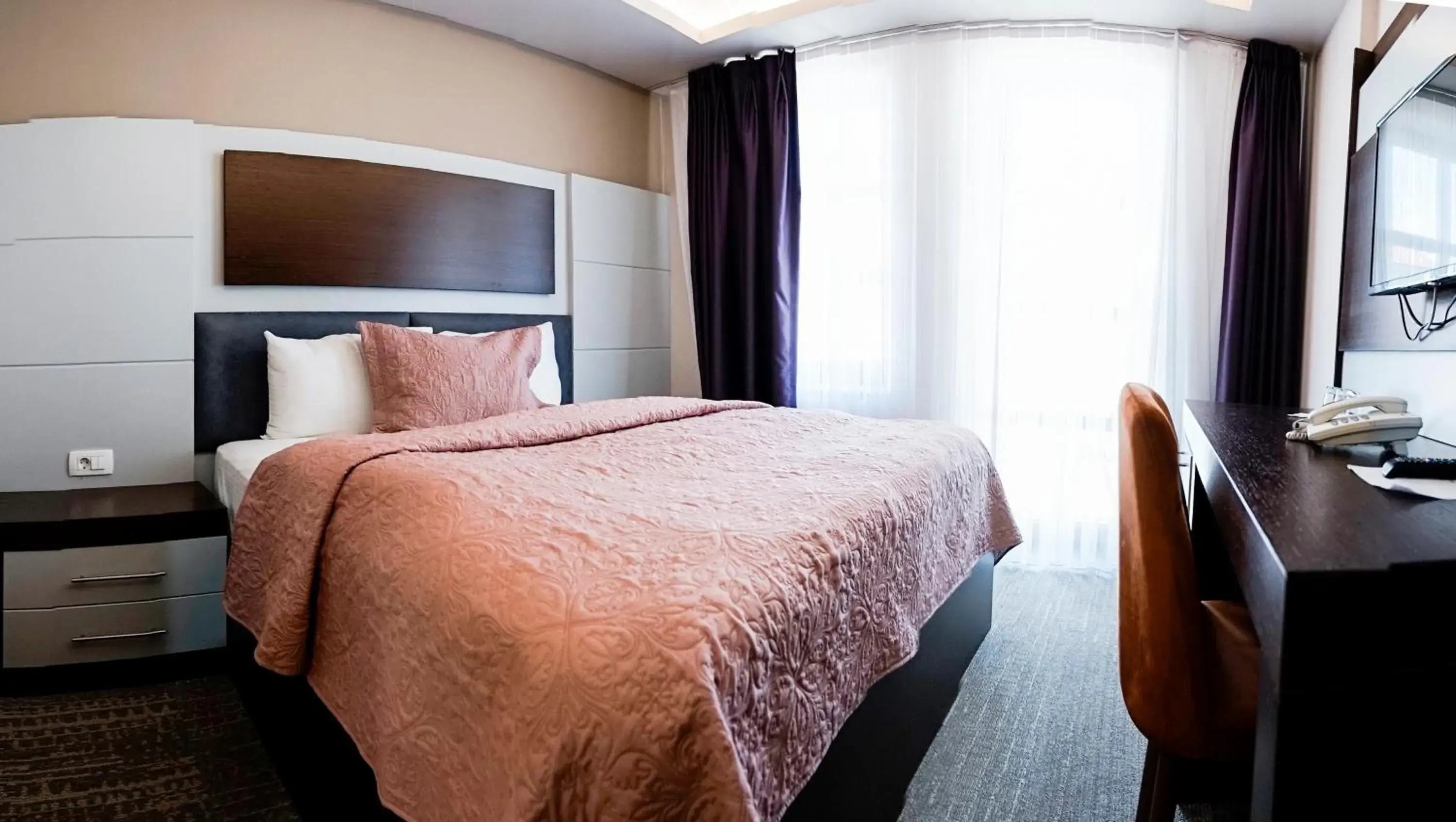 Bed in Hotel Prizreni Bed in Hotel Prizreni