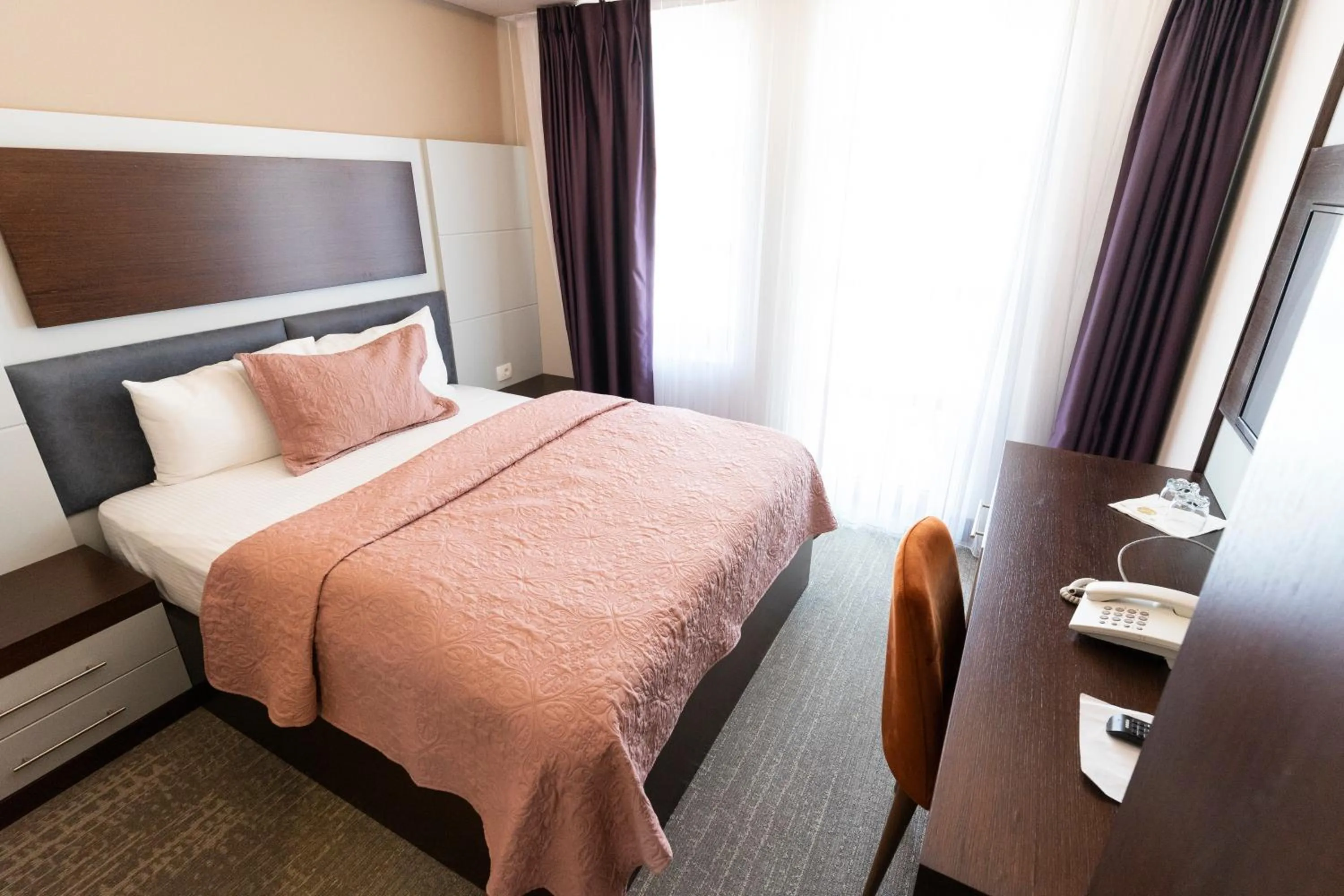 Bed in Hotel Prizreni