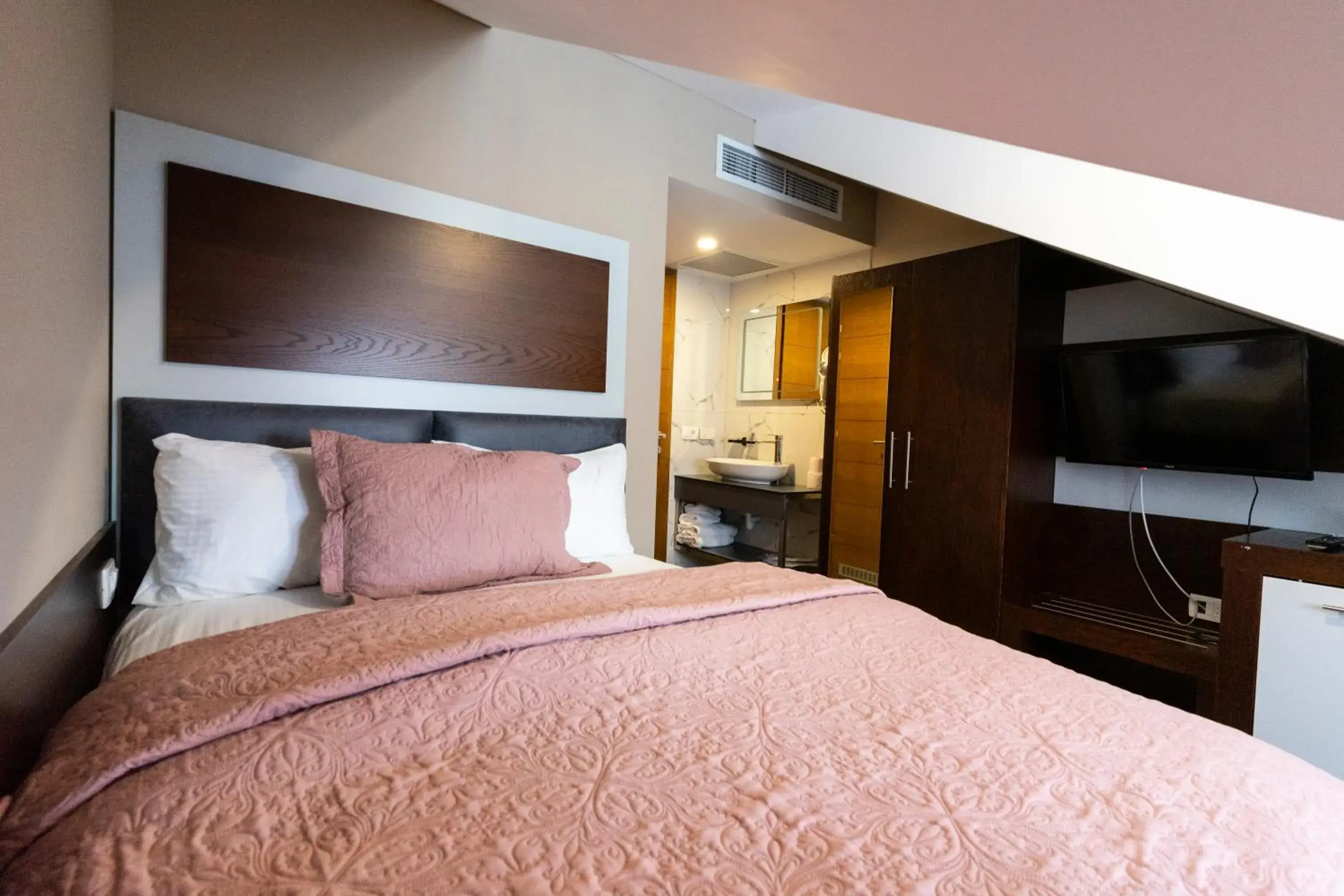 Bed in Hotel Prizreni Bed in Hotel Prizreni