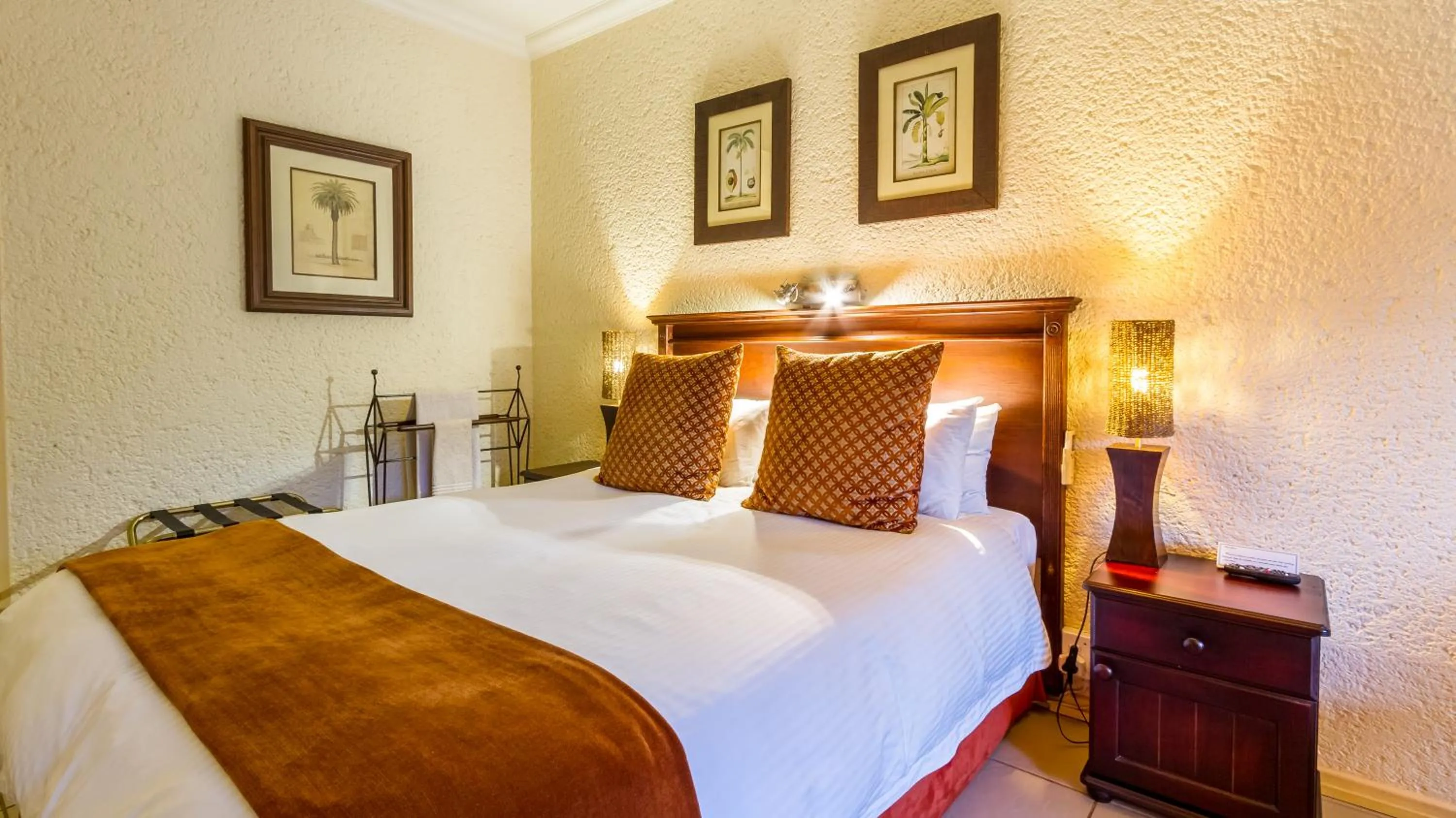 Photo of the whole room, Bed in Jörn's Gästehaus