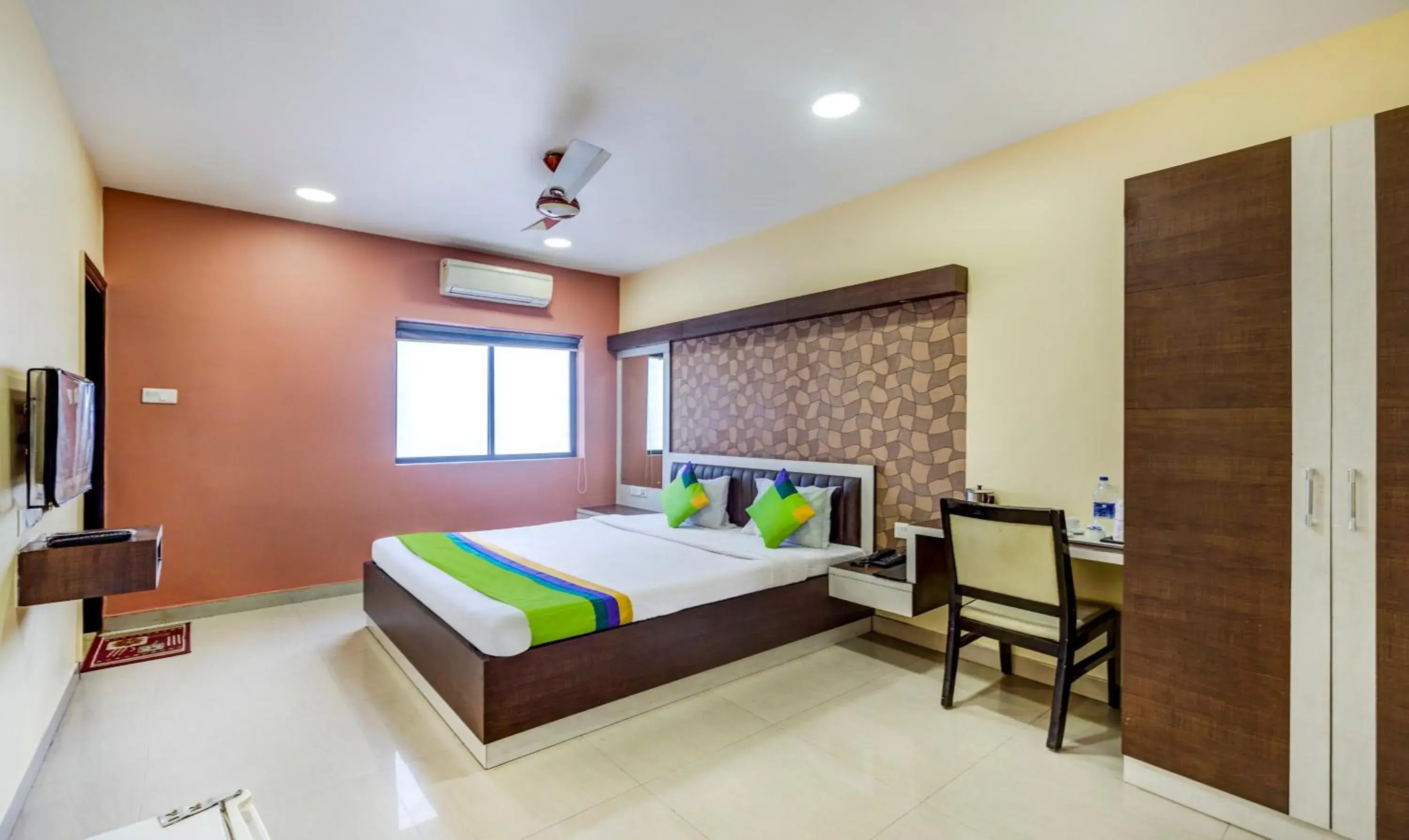 Bedroom, Bed in Treebo Pawan Putra Bedroom, Bed in Treebo Pawan Putra