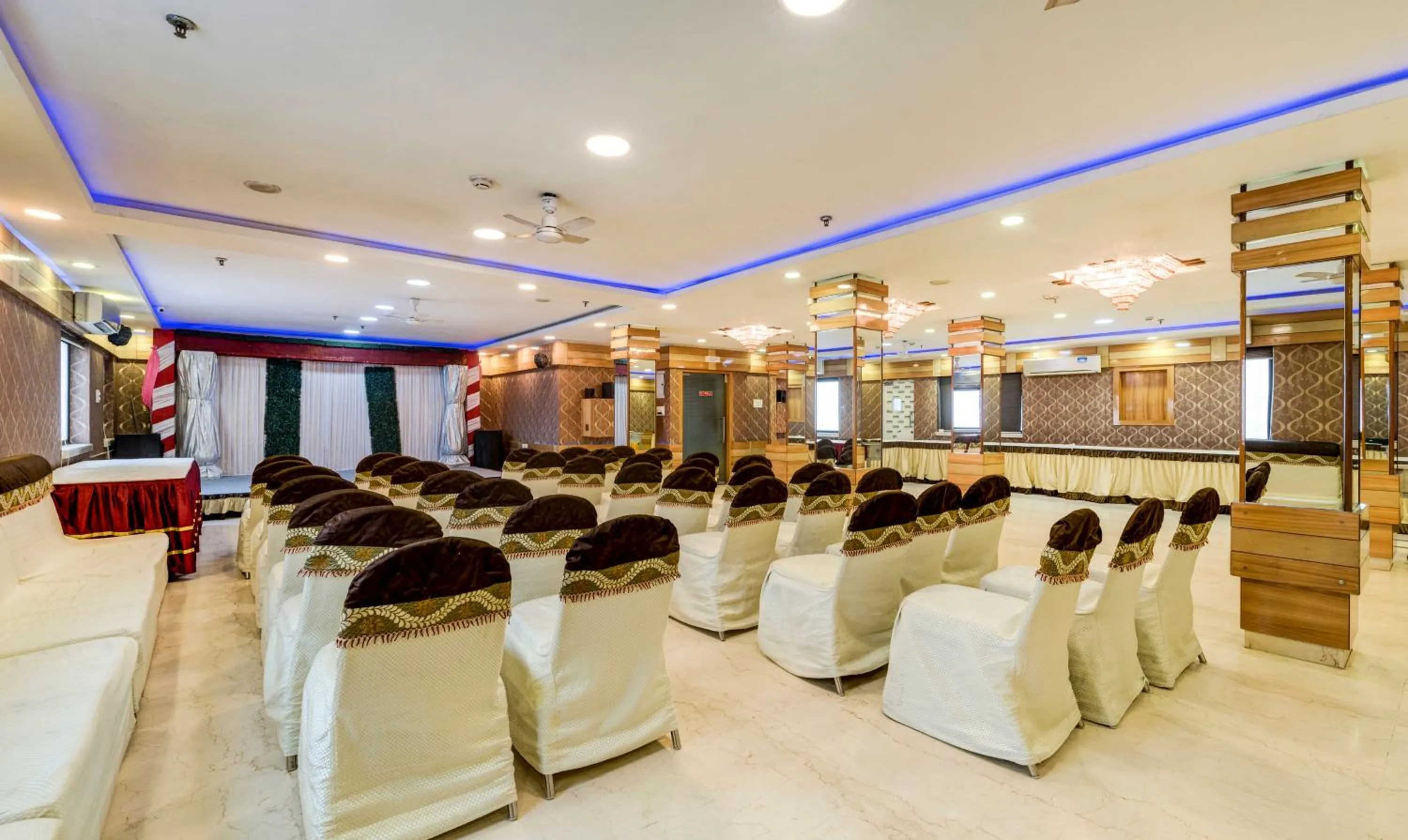 Banquet/Function facilities in Treebo Pawan Putra, Kankurgachi
