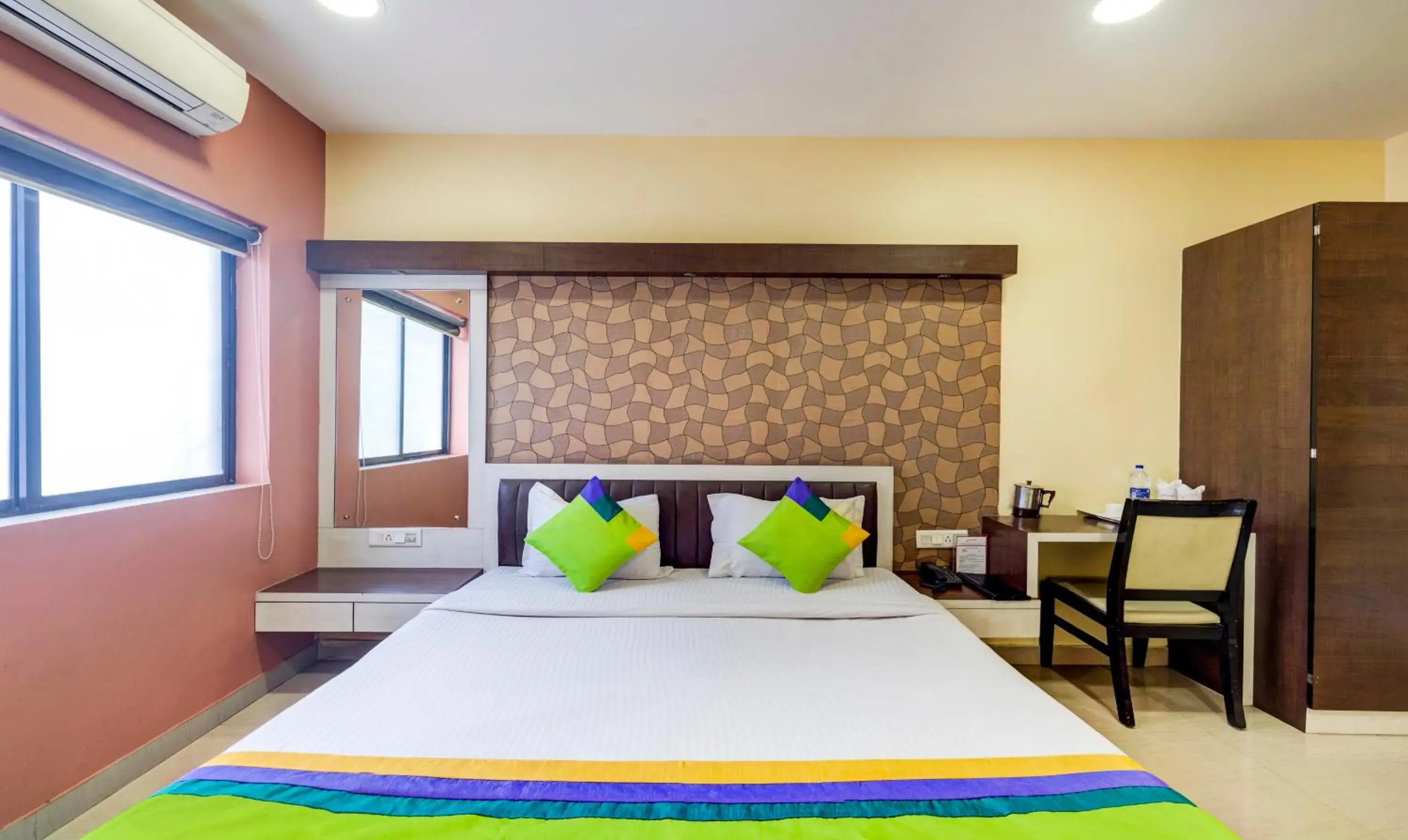 Bedroom, Bed in Treebo Pawan Putra Bedroom, Bed in Treebo Pawan Putra