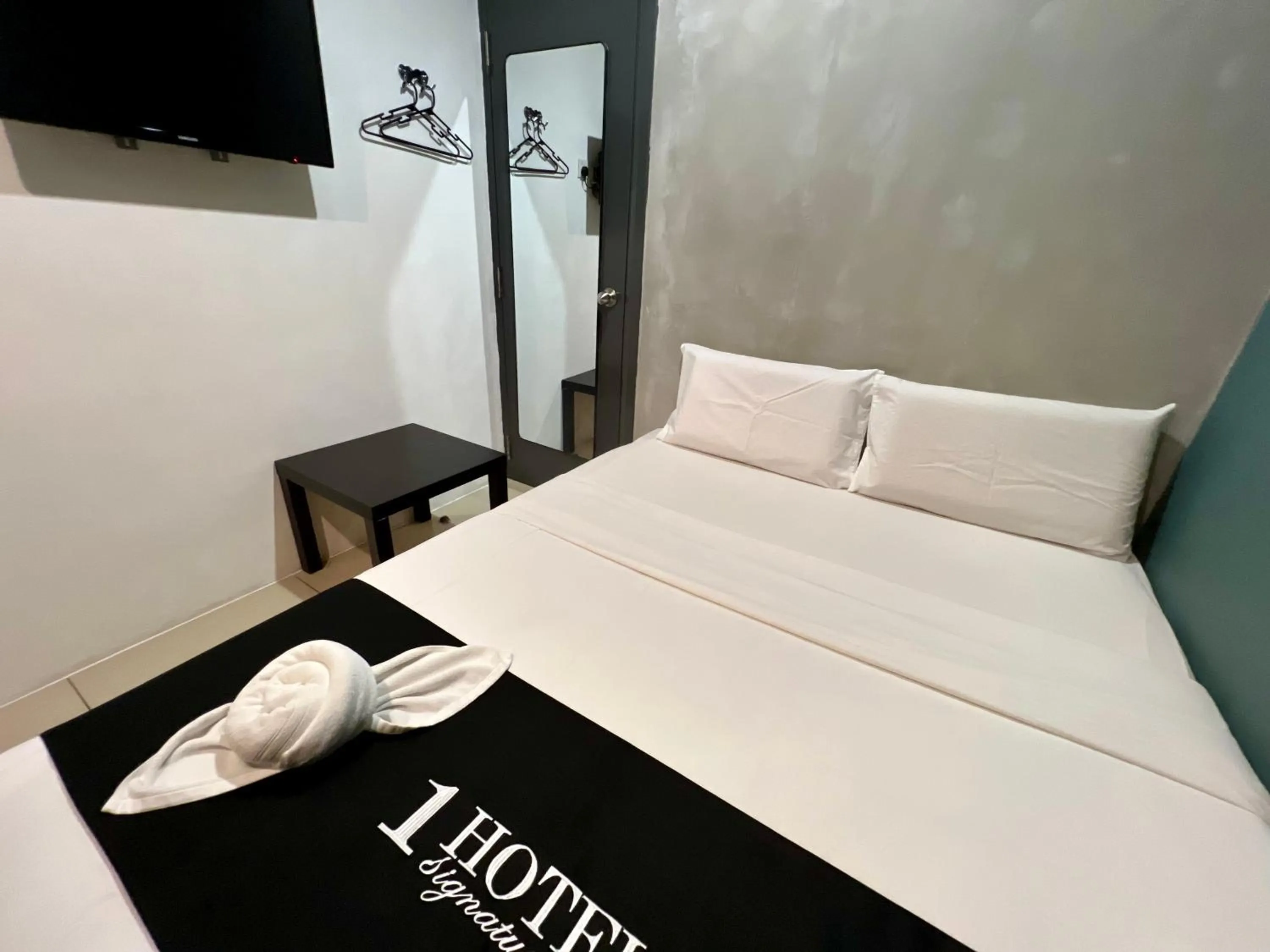 Bed in 1 Hotel Taman Connaught