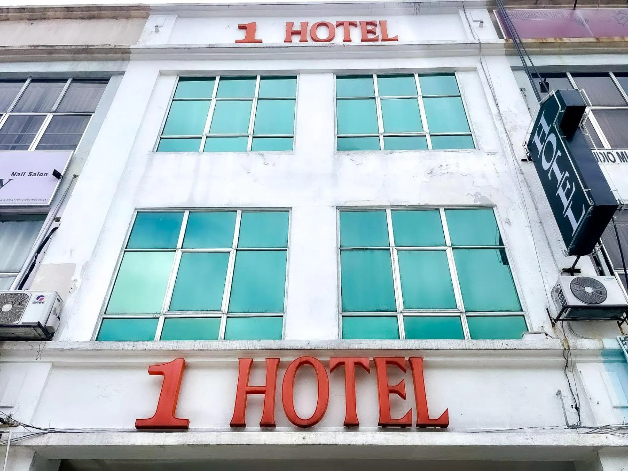 Property building in 1 Hotel Taman Connaught