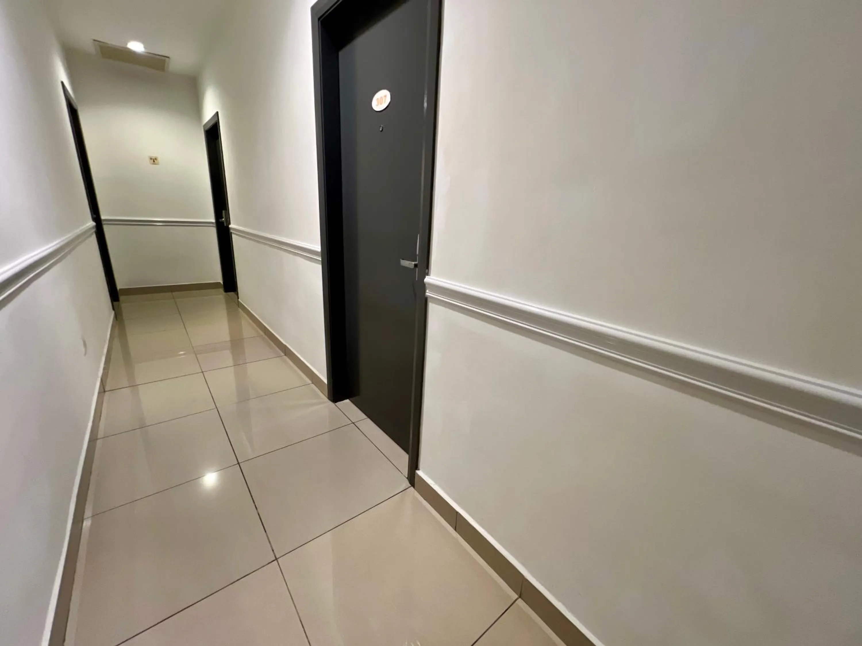 1 Hotel Taman Connaught