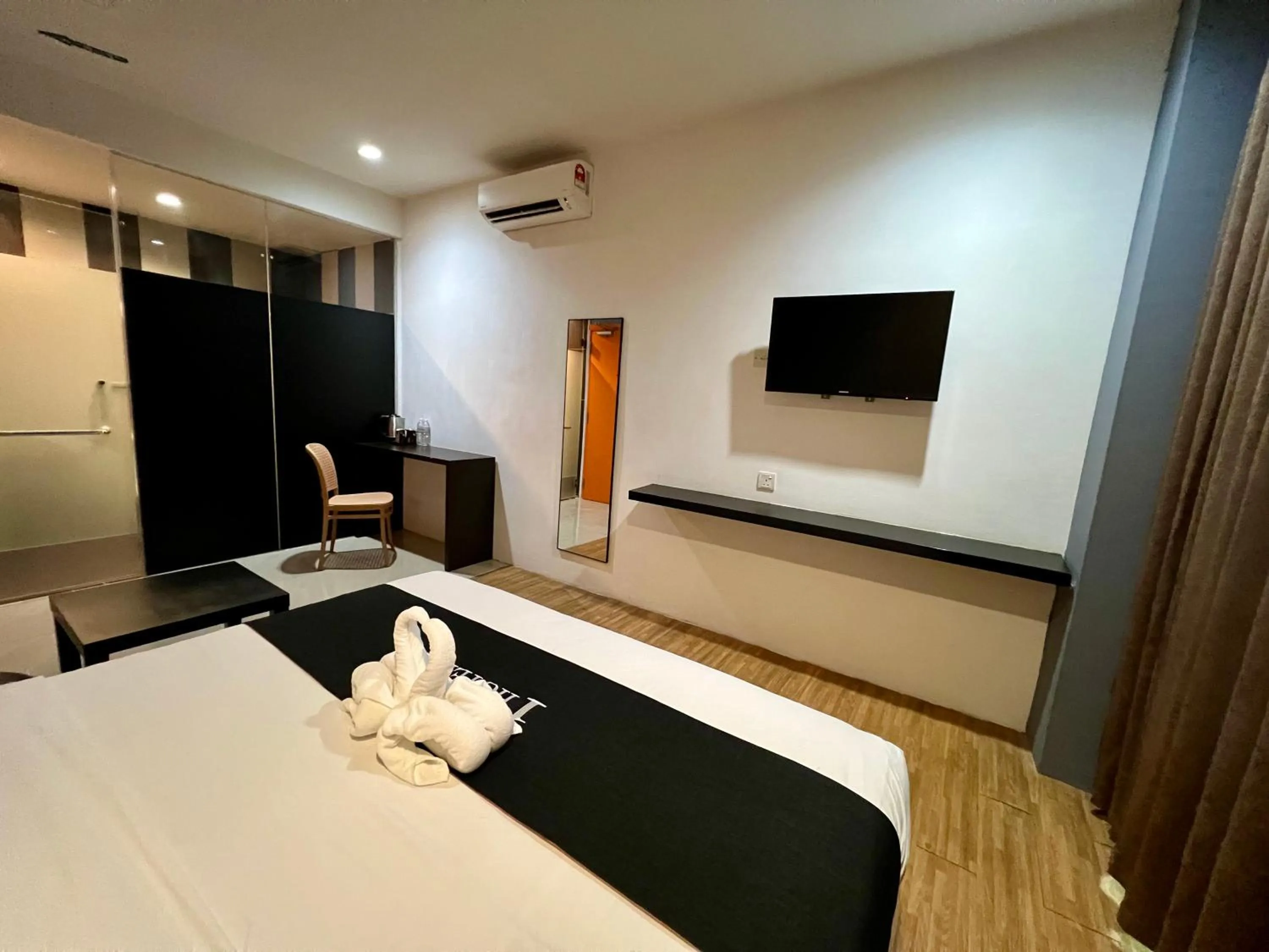 Bed in 1 Hotel Taman Connaught