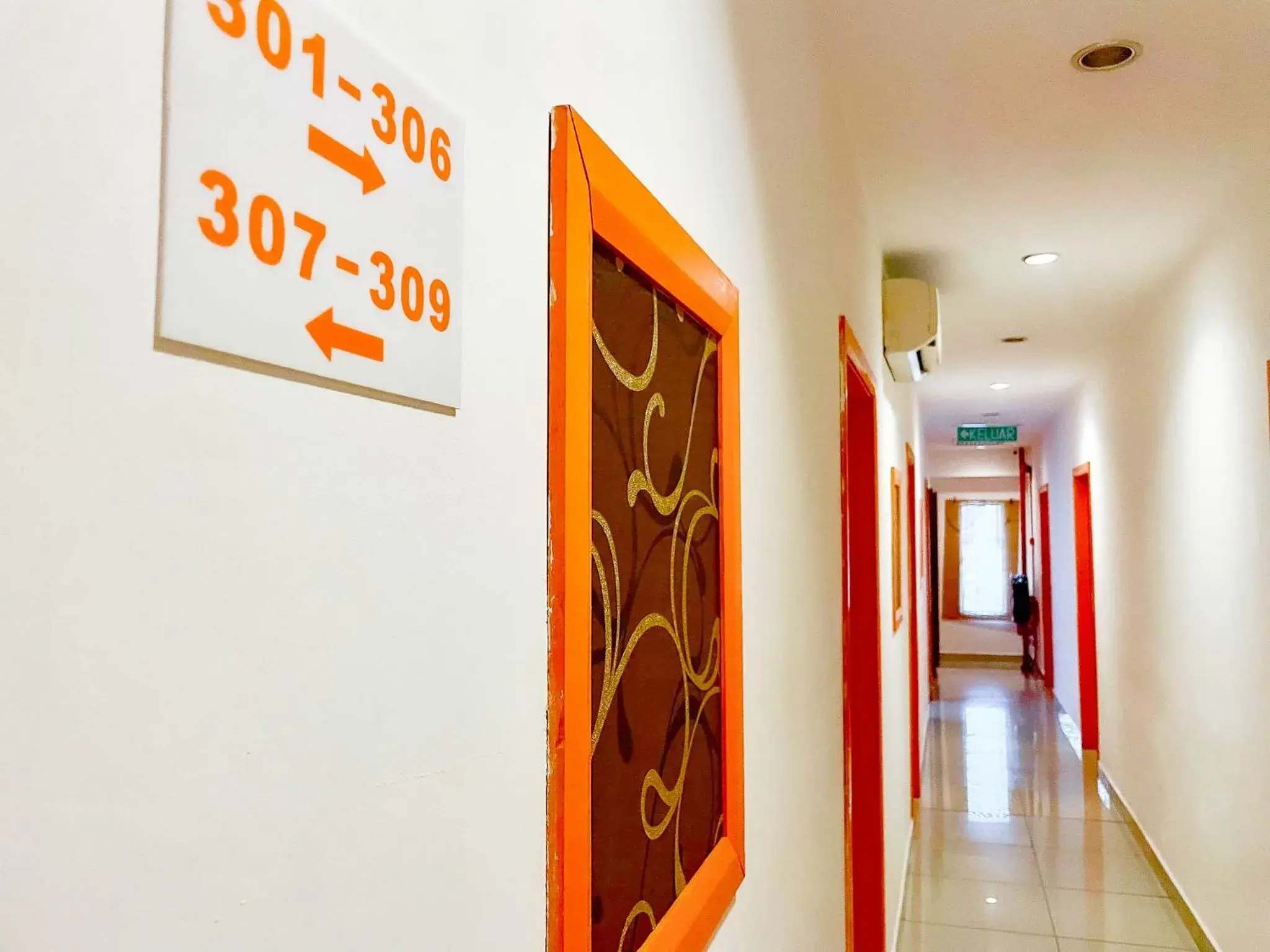 Property building in 1 Hotel Taman Connaught Property building in 1 Hotel Taman Connaught