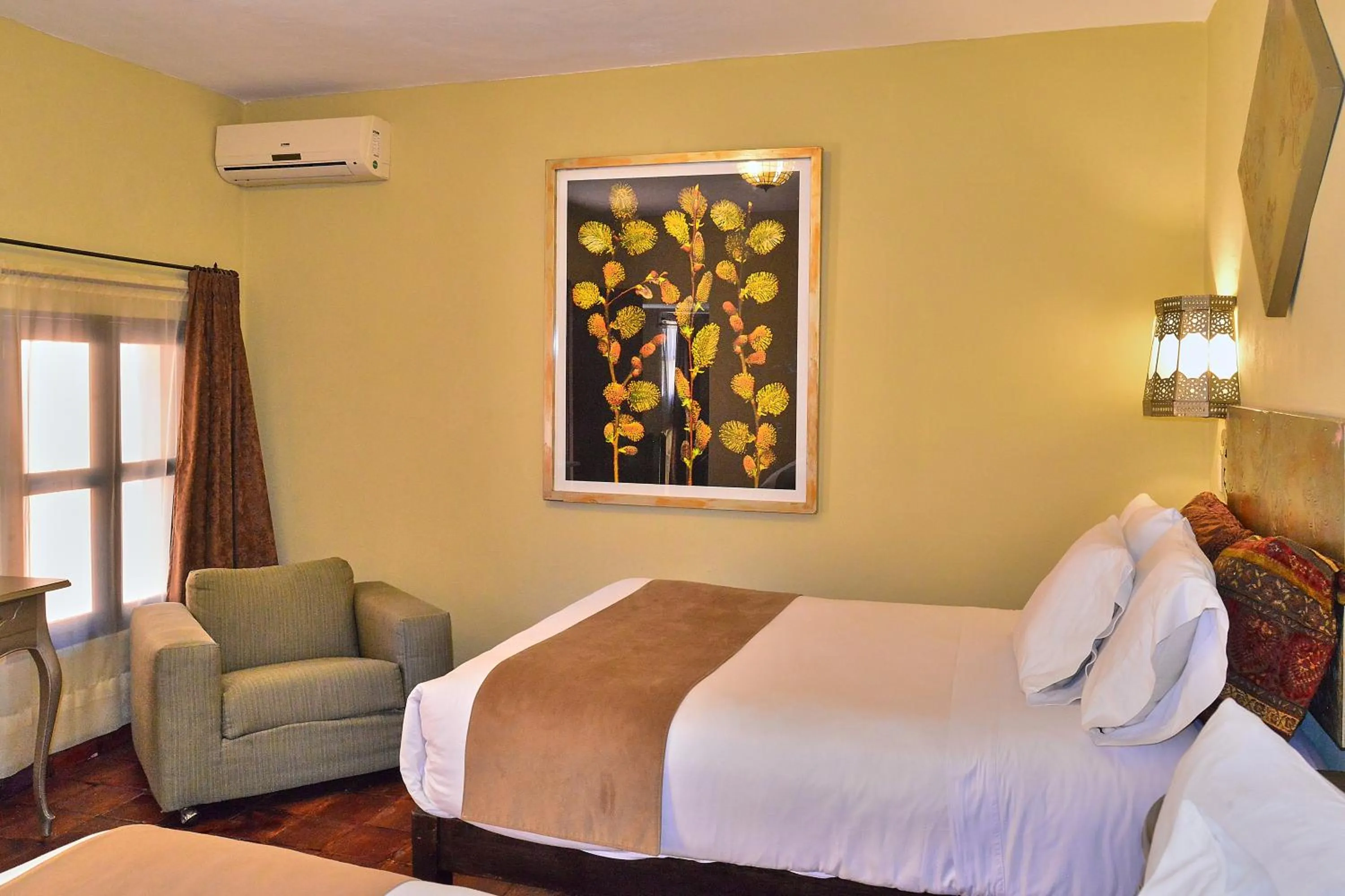 Bed in Hotel Mesones 49