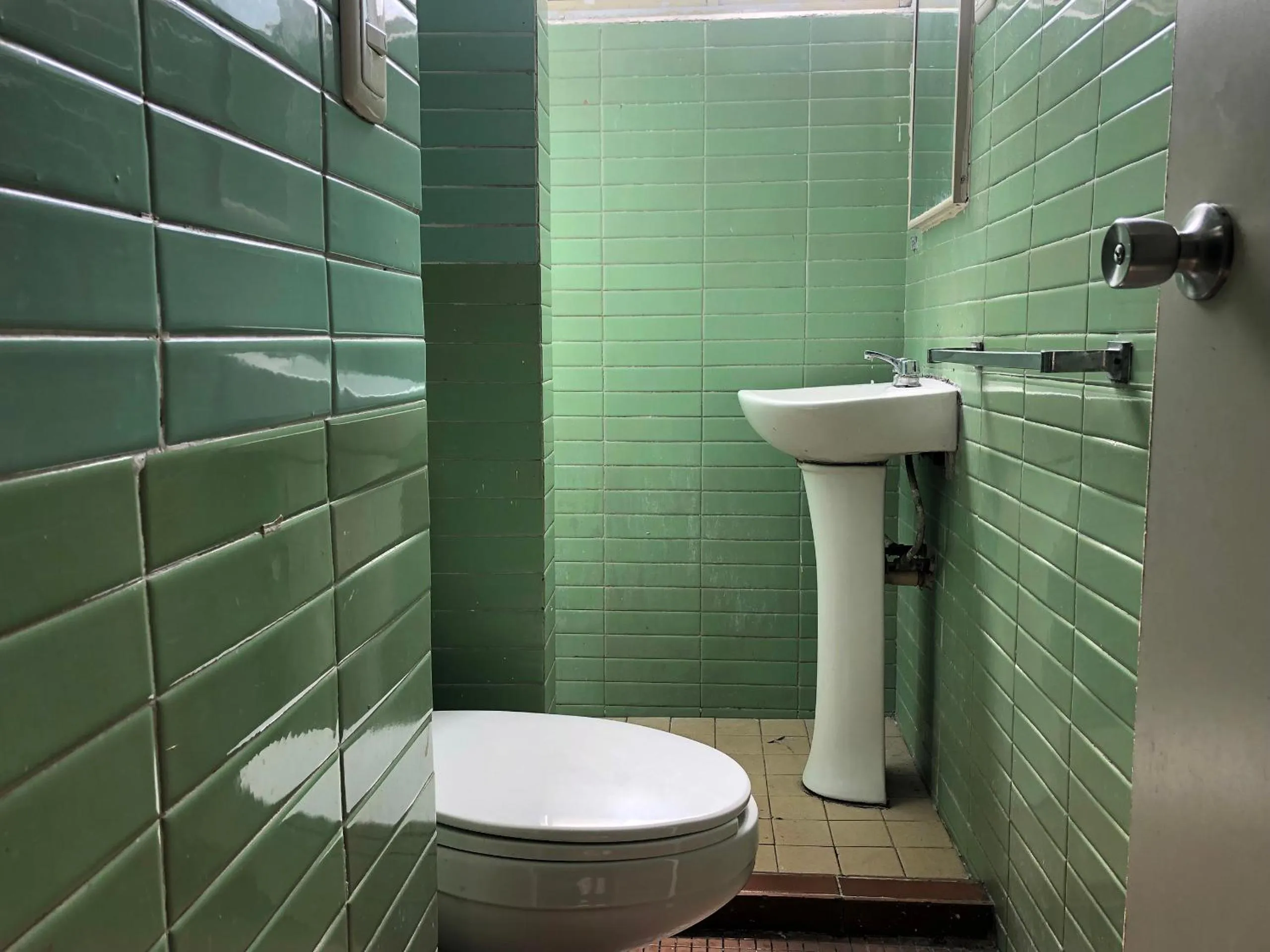 Bathroom in Hotel Regis