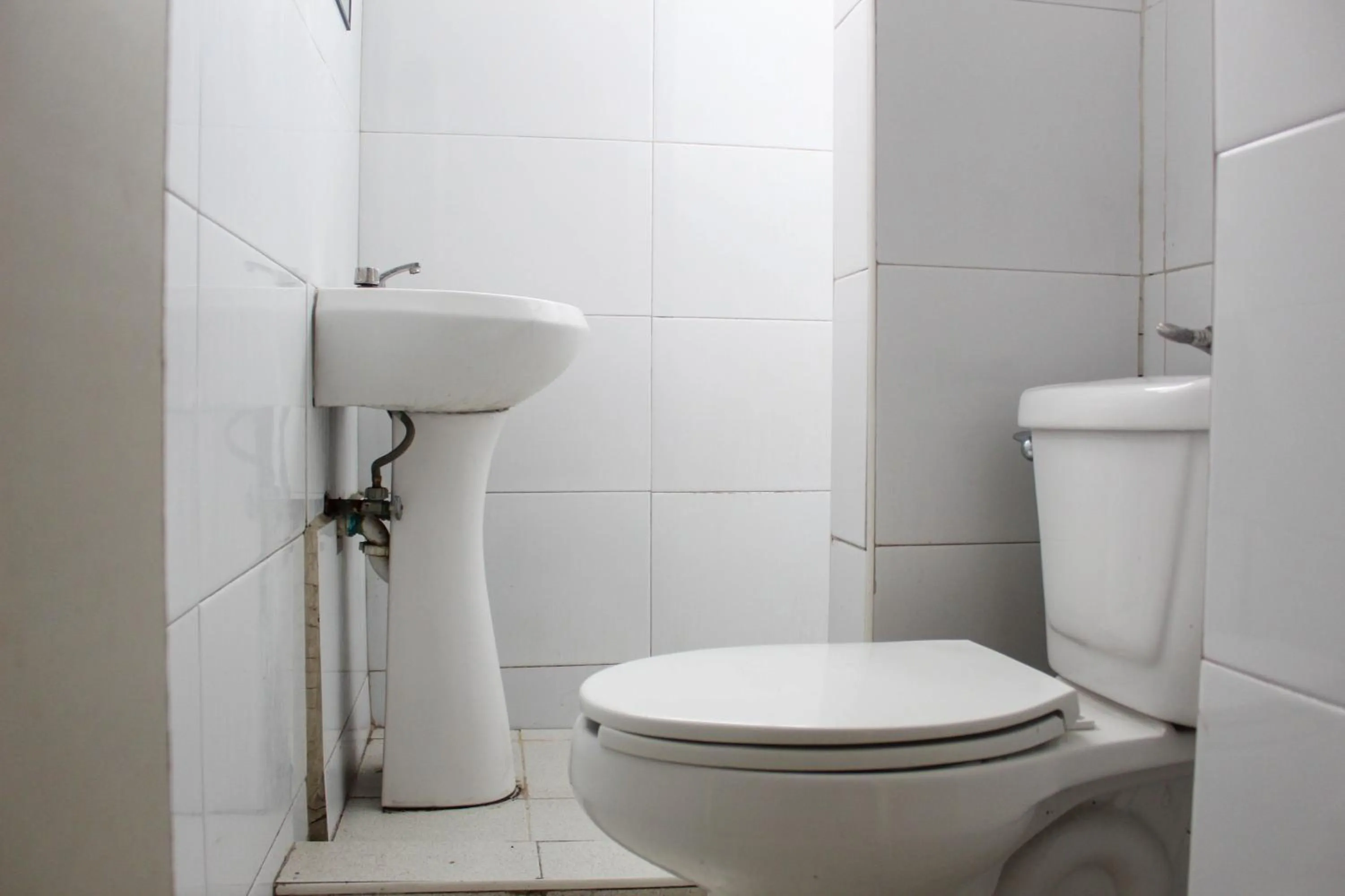 Bathroom in Hotel Regis