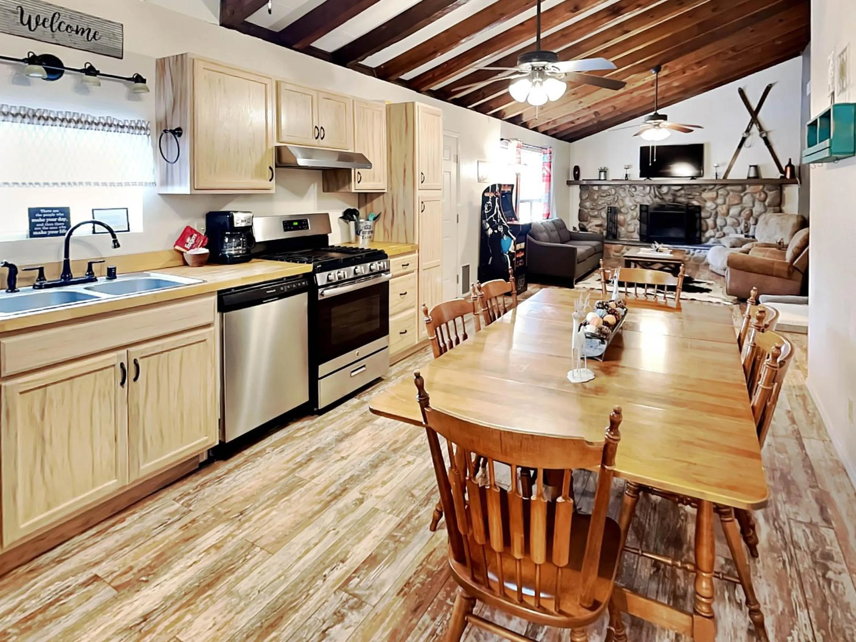 Property building in Elks Landing