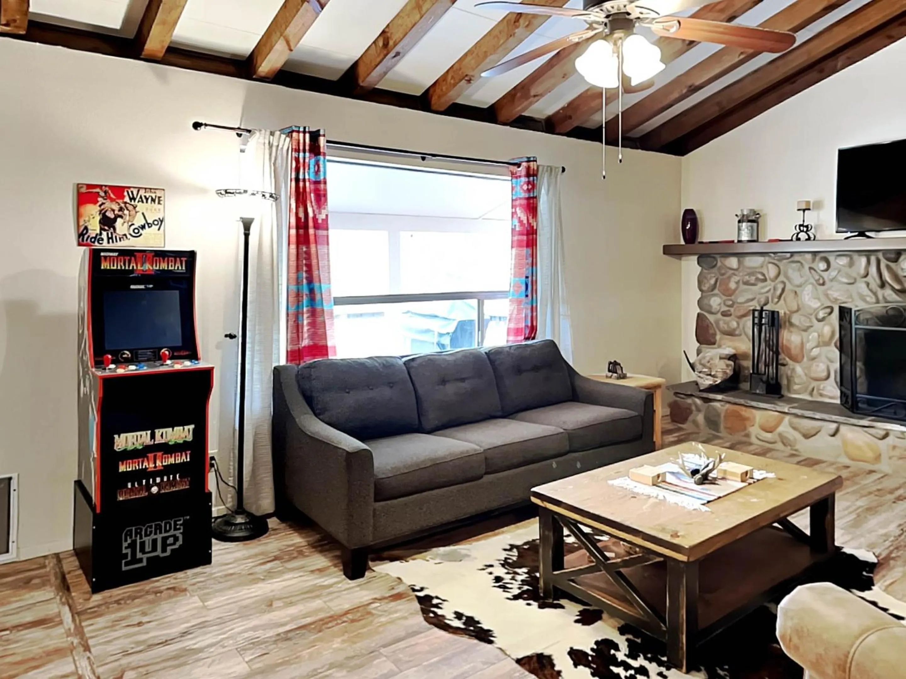 Property building in Elks Landing