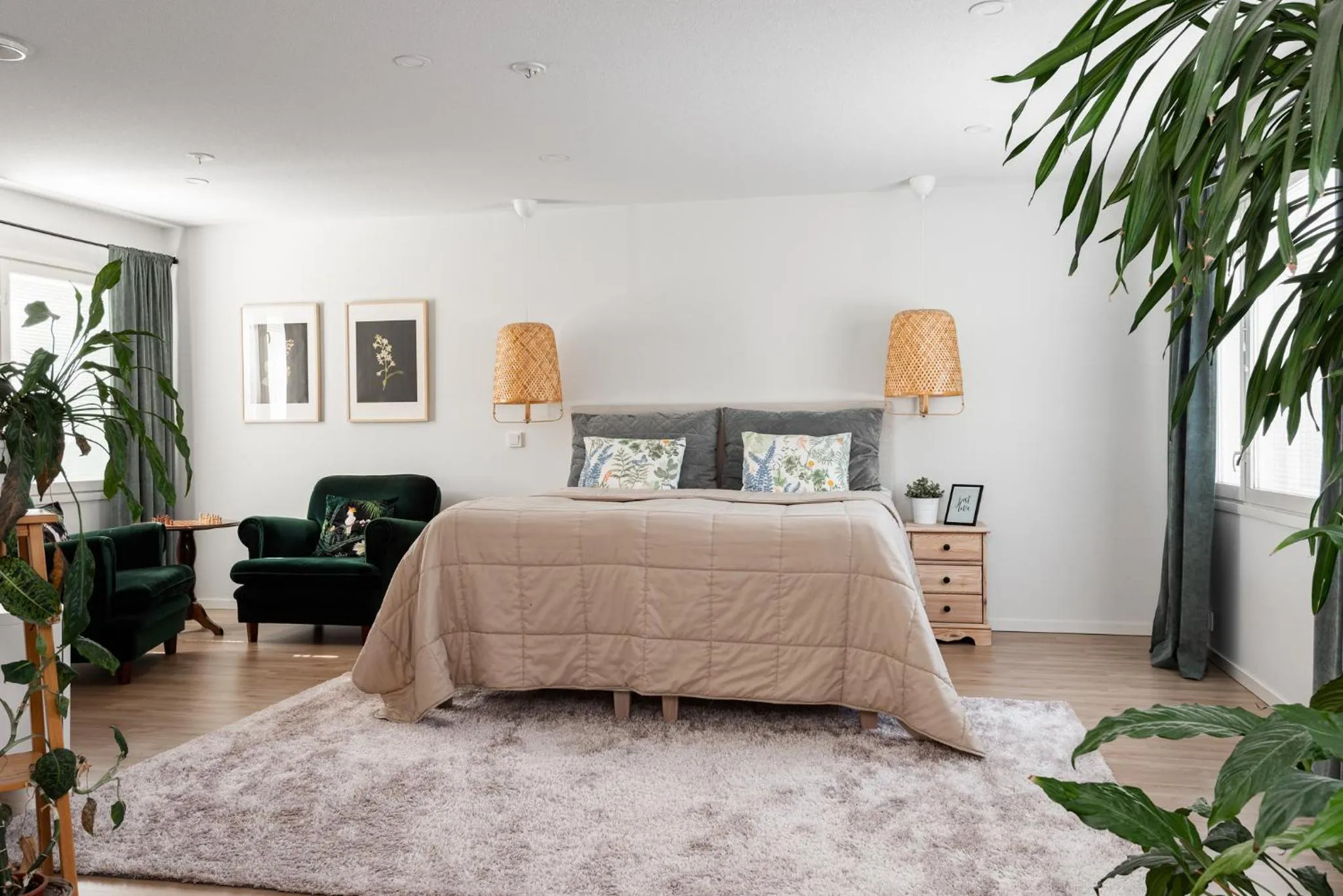 Bed in Villa Metsämarkku - jacuzzi & sauna
