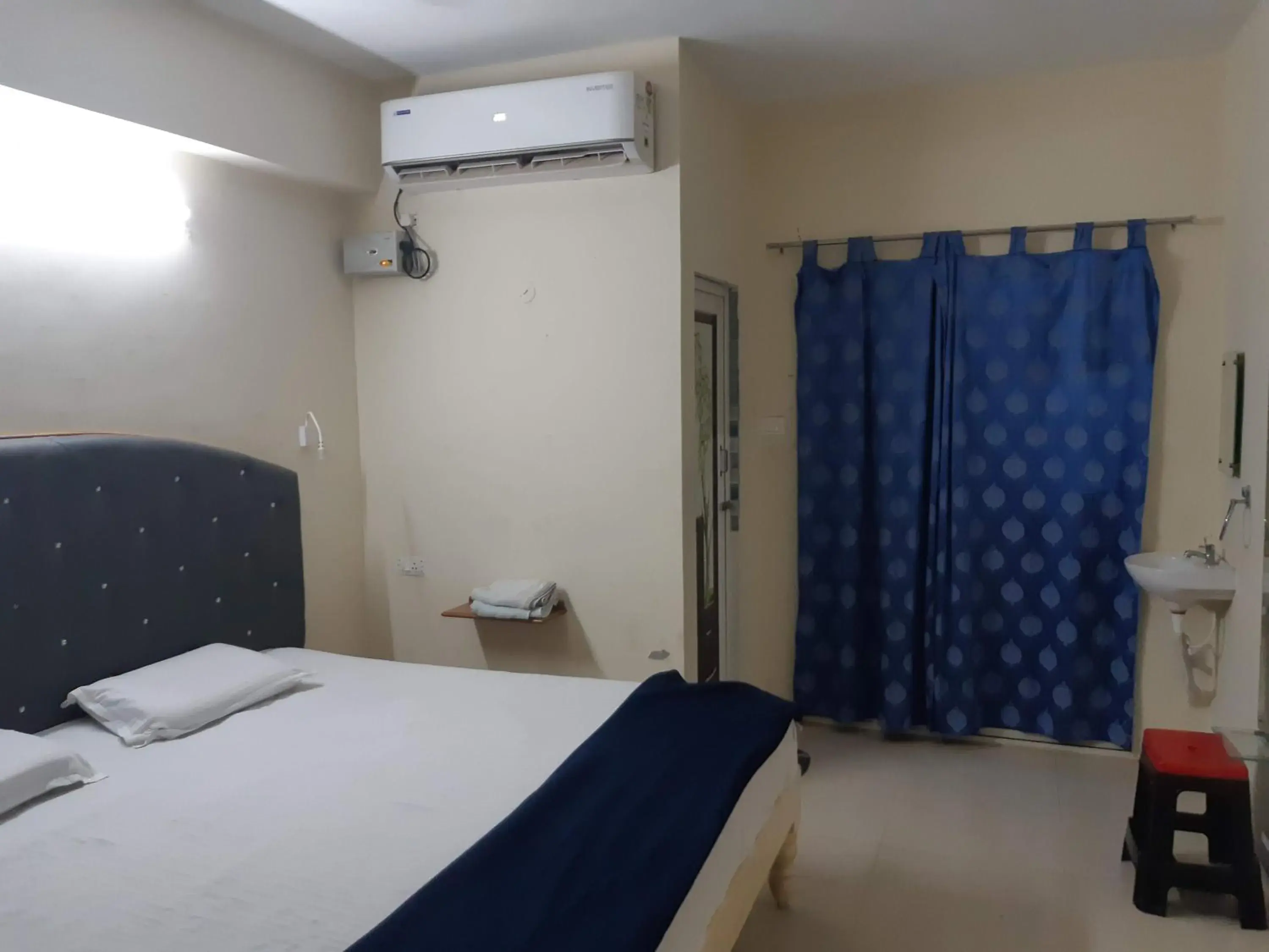 Bed in Srinivasa Hotel Bed in Srinivasa Hotel