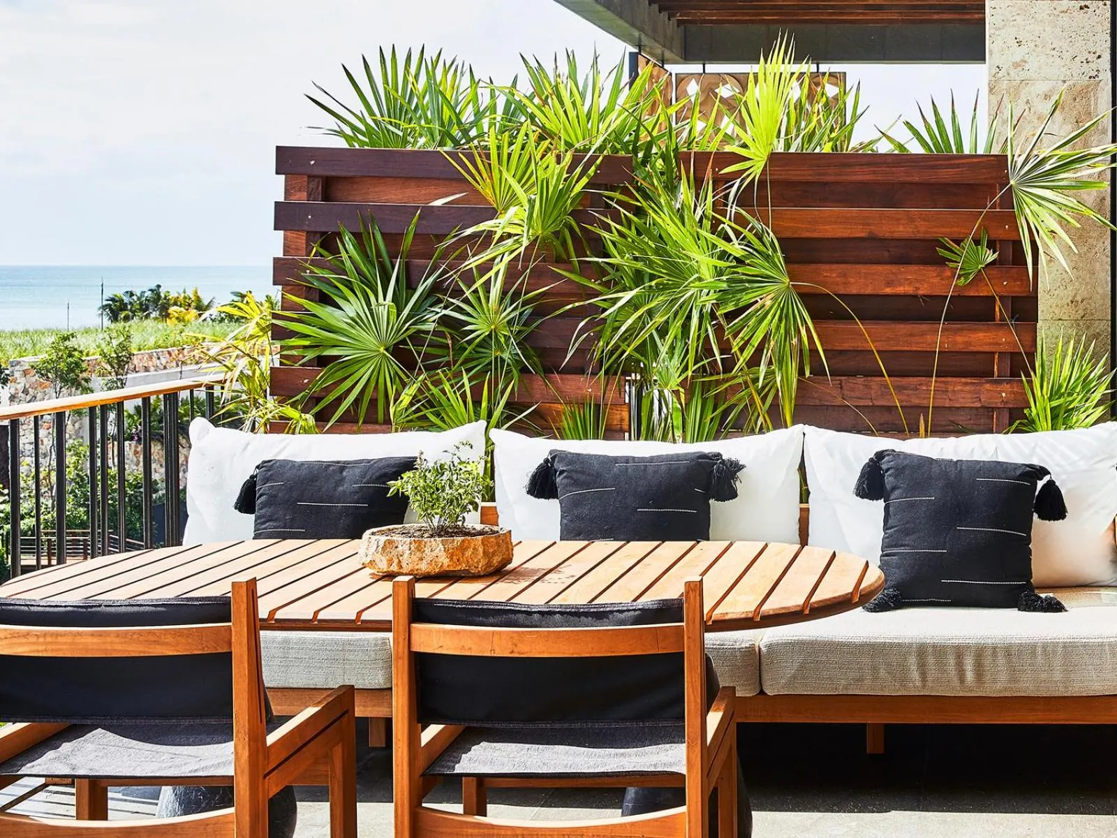 Balcony/Terrace in Etéreo, Auberge Collection