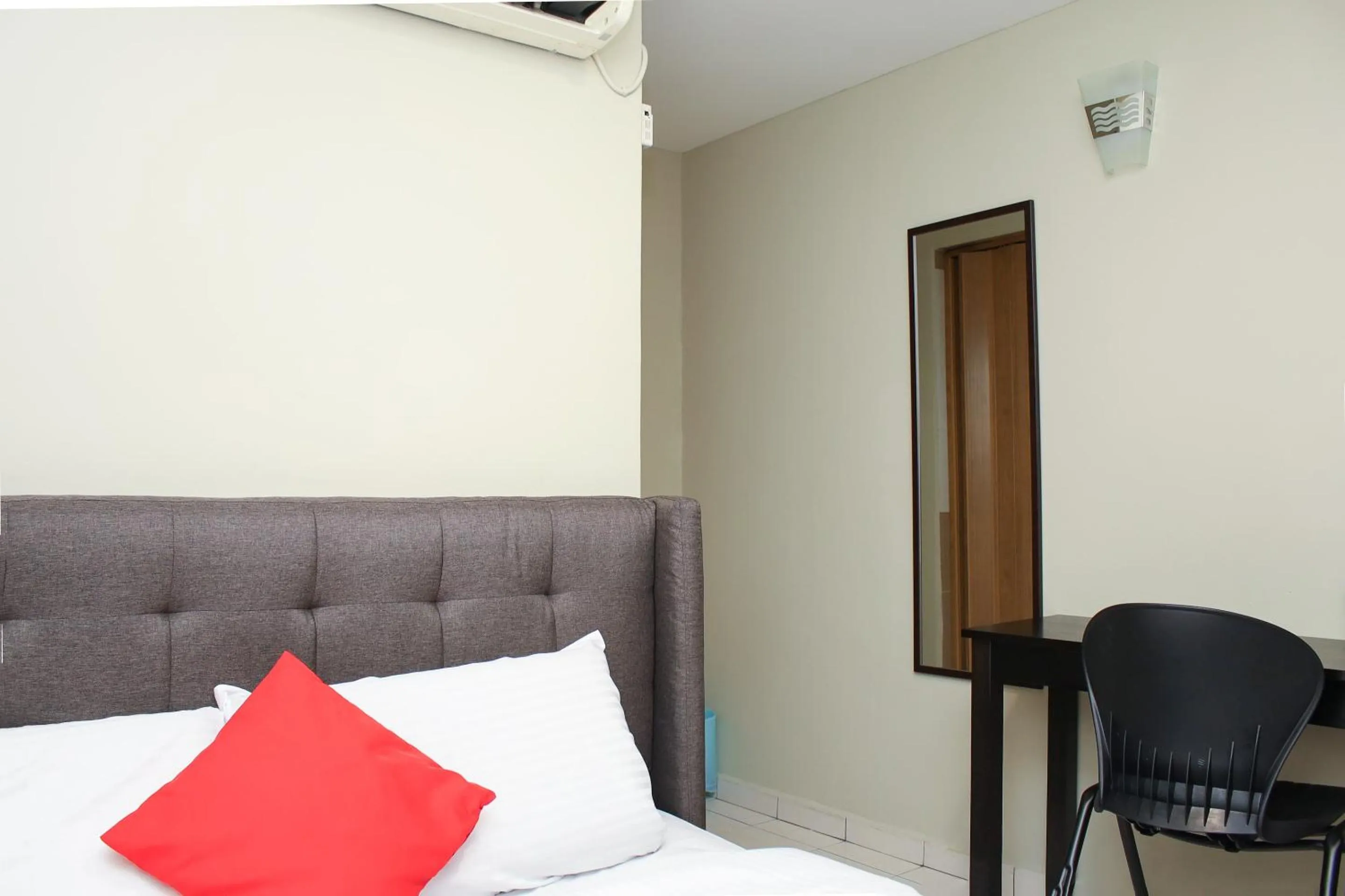 Bedroom in Hotel O Prima Saujana Budget Hotel