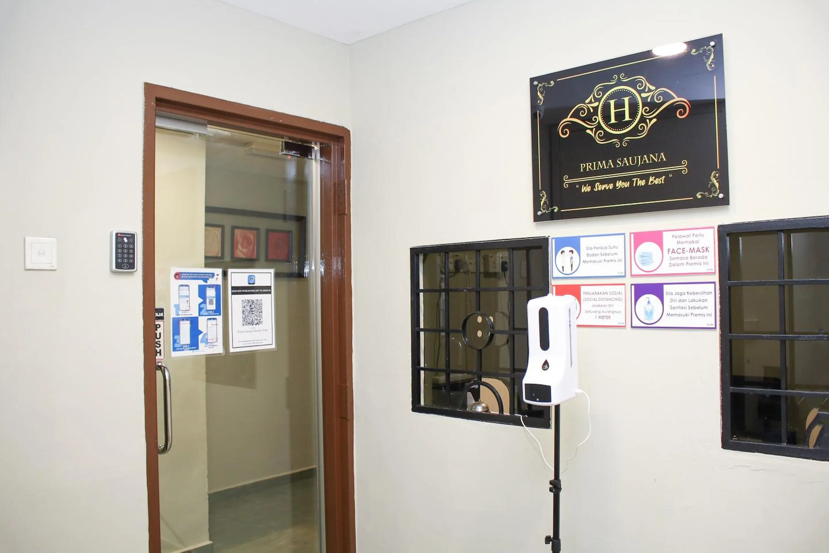 Lobby or reception in Hotel O Prima Saujana Budget Hotel