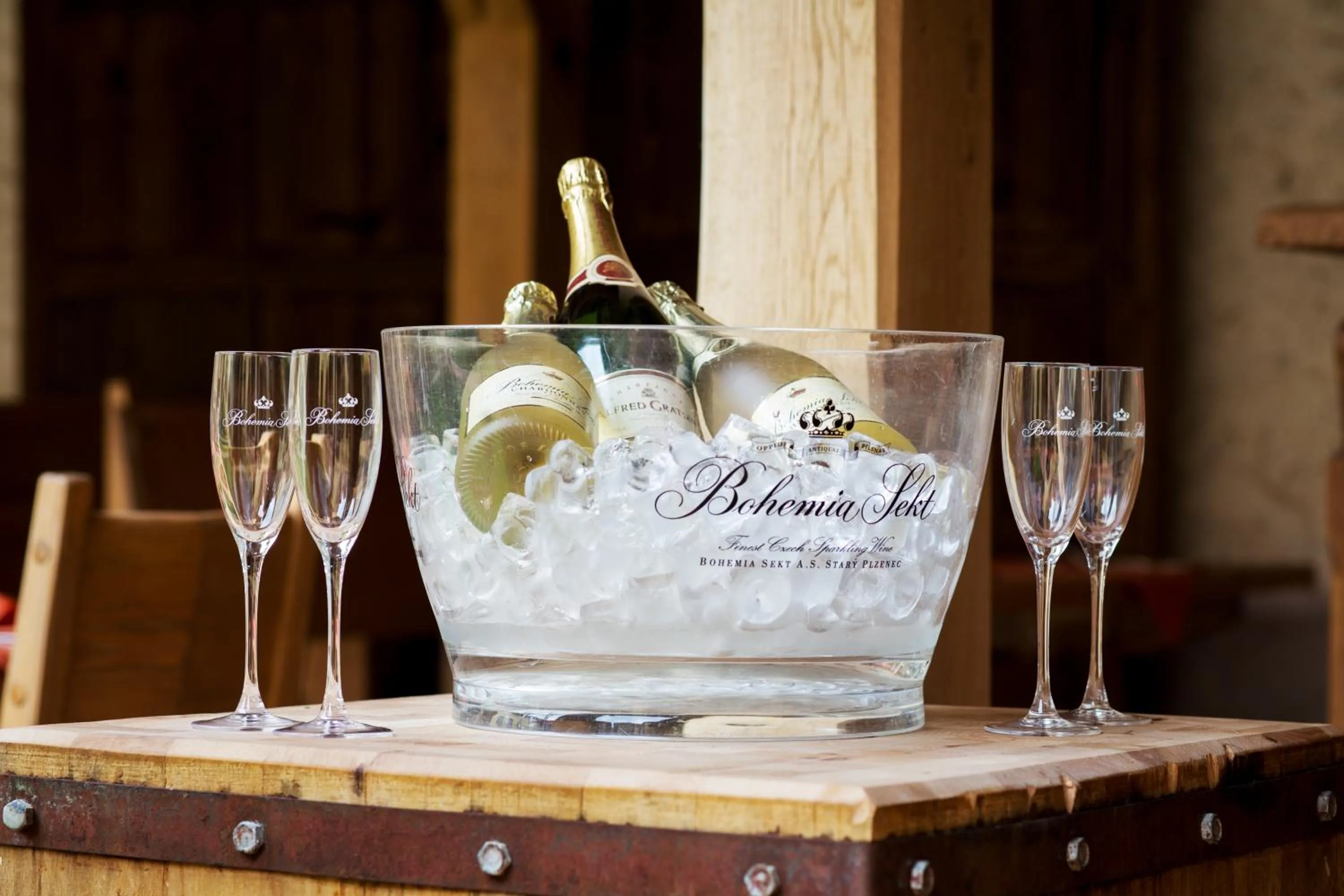 Food and drinks in Hotel Selsky Dvur - Bohemian Village Courtyard