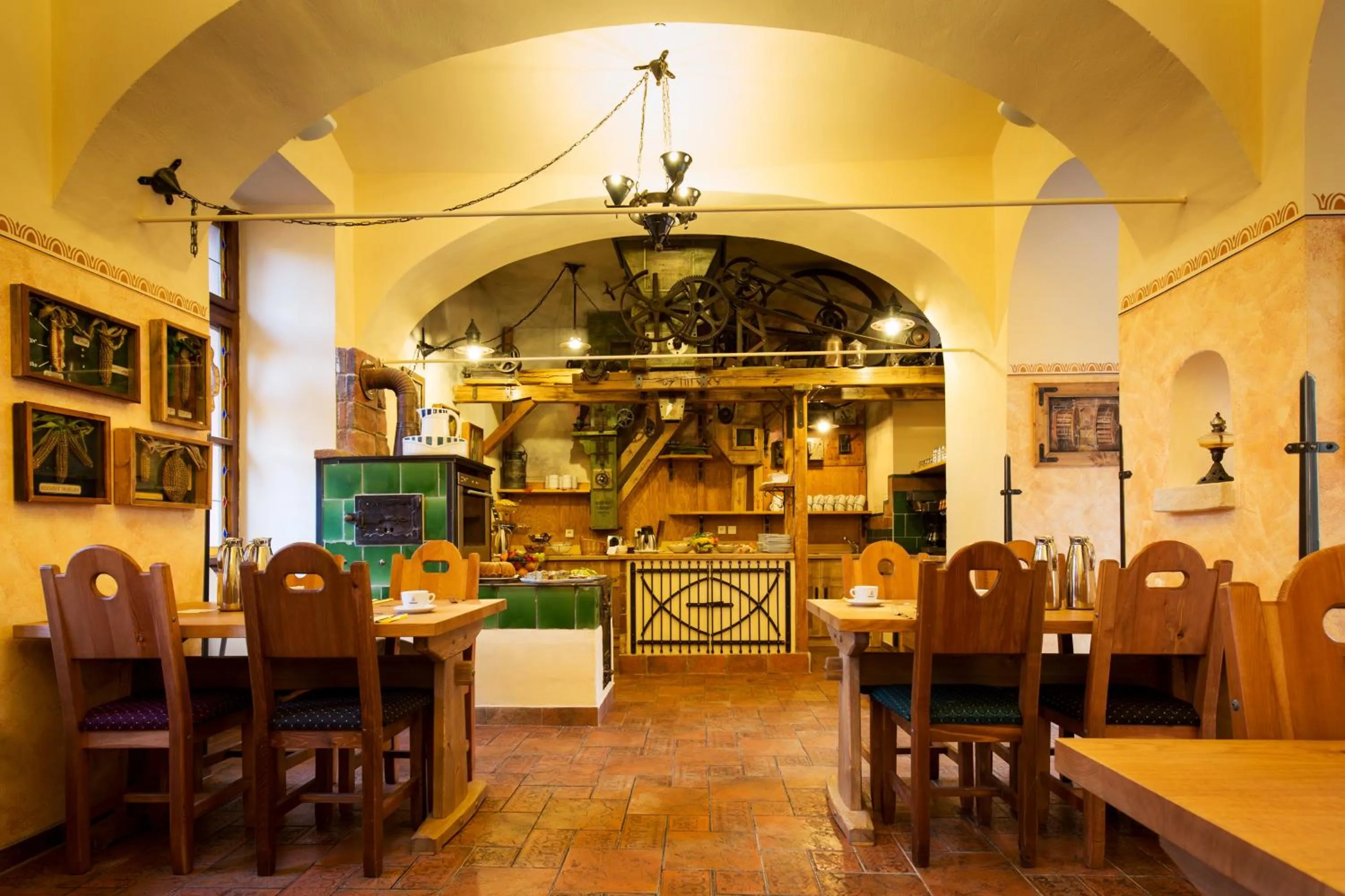 Restaurant/places to eat in Hotel Selsky Dvur - Bohemian Village Courtyard