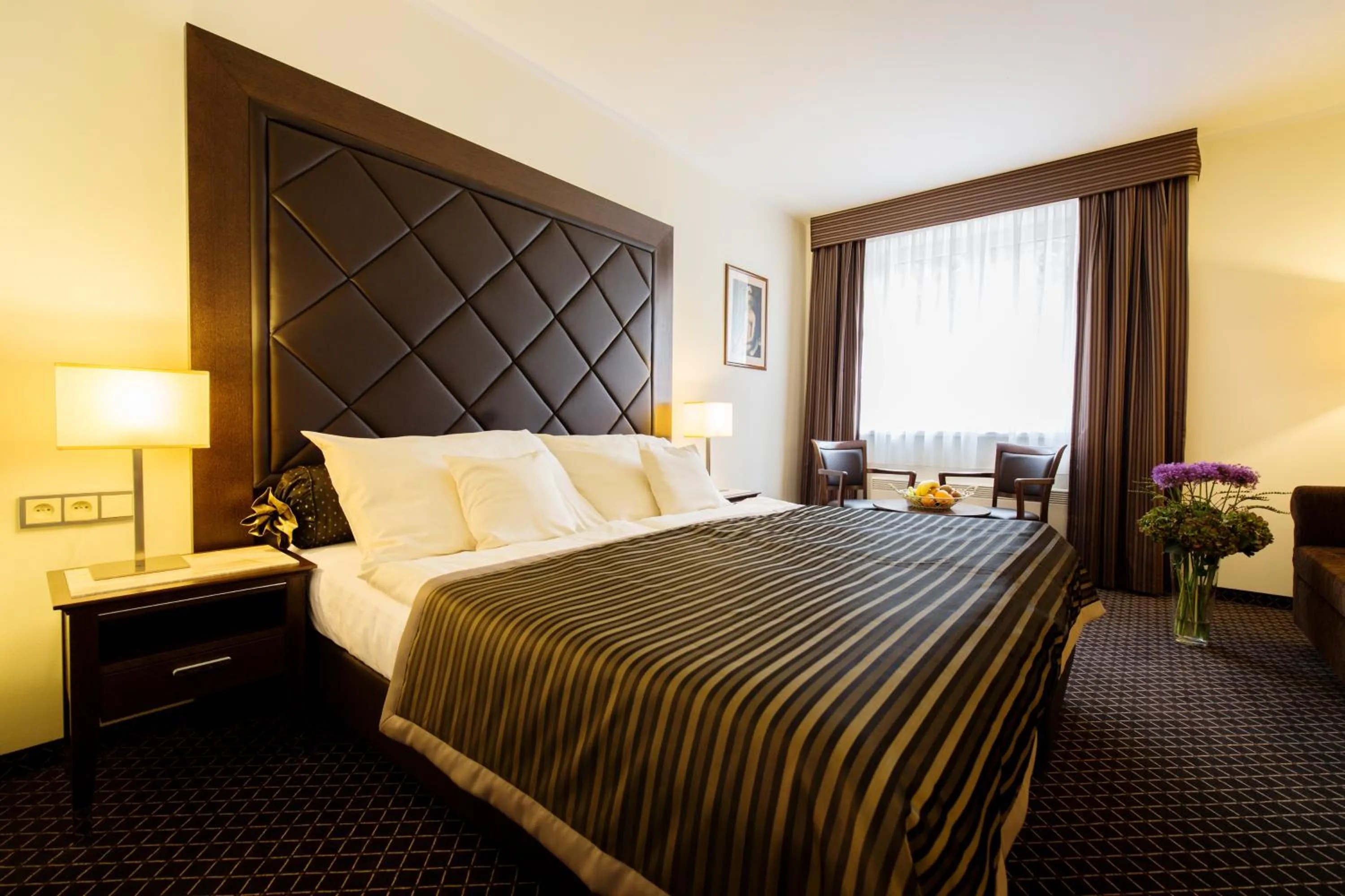 Bed in Hotel Selsky Dvur - Bohemian Village Courtyard