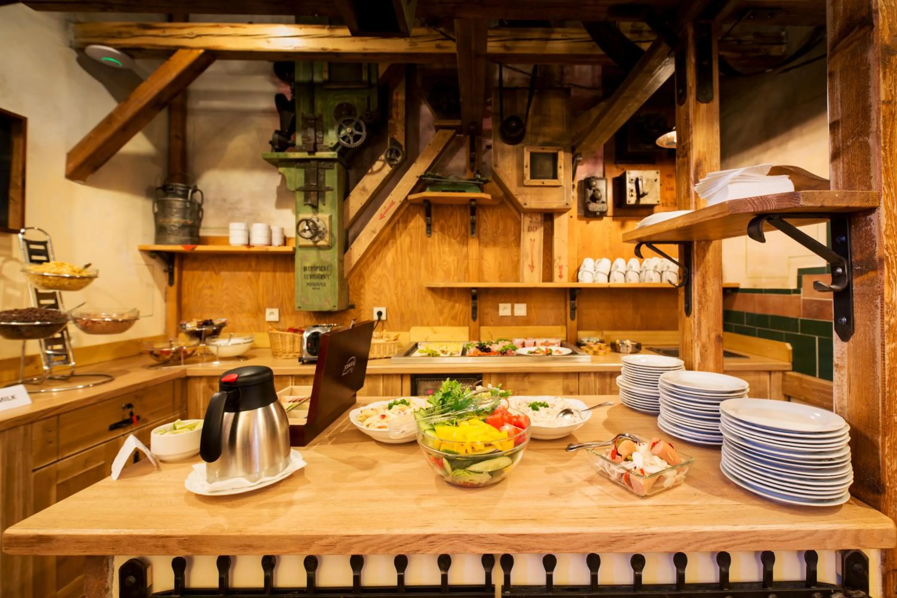 Restaurant/places to eat in Hotel Selsky Dvur - Bohemian Village Courtyard