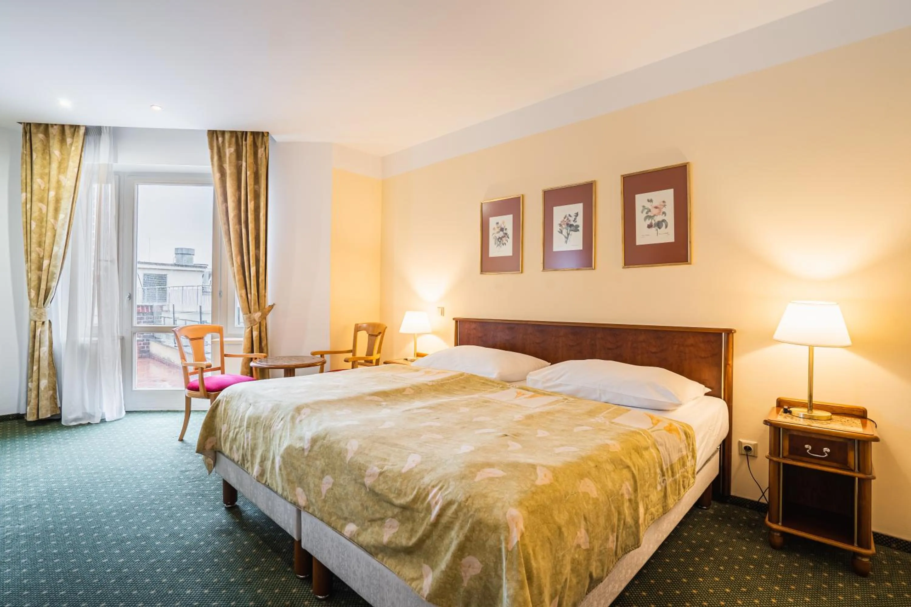 Bed in EA Hotel Rokoko